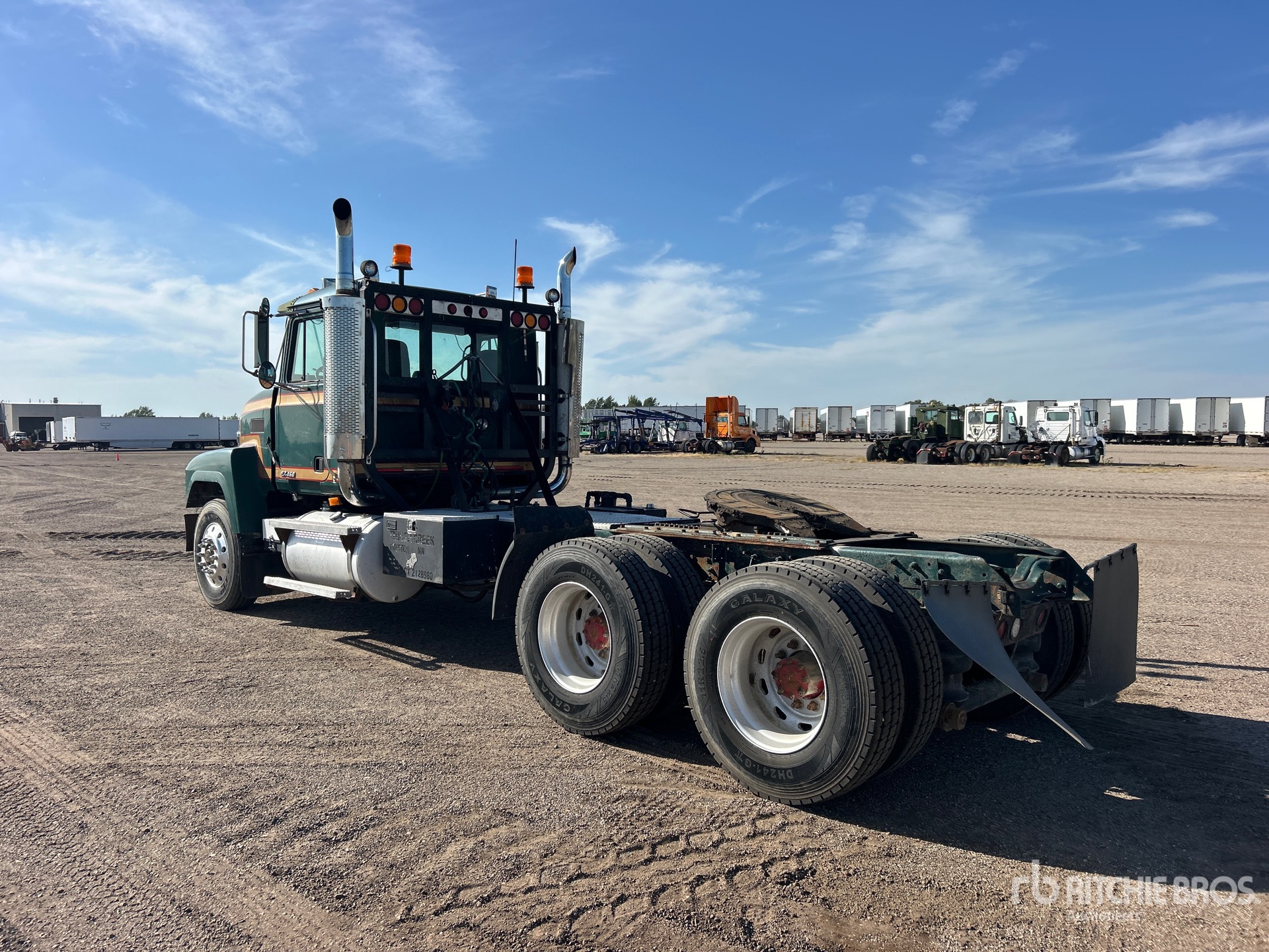 1998 Mack CH613
