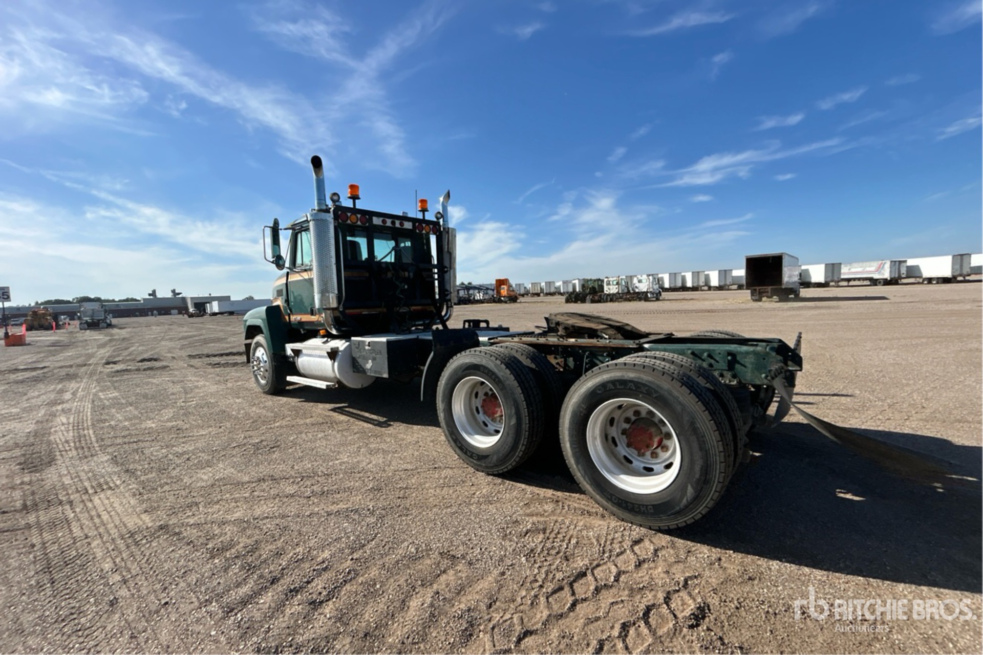1998 Mack CH613