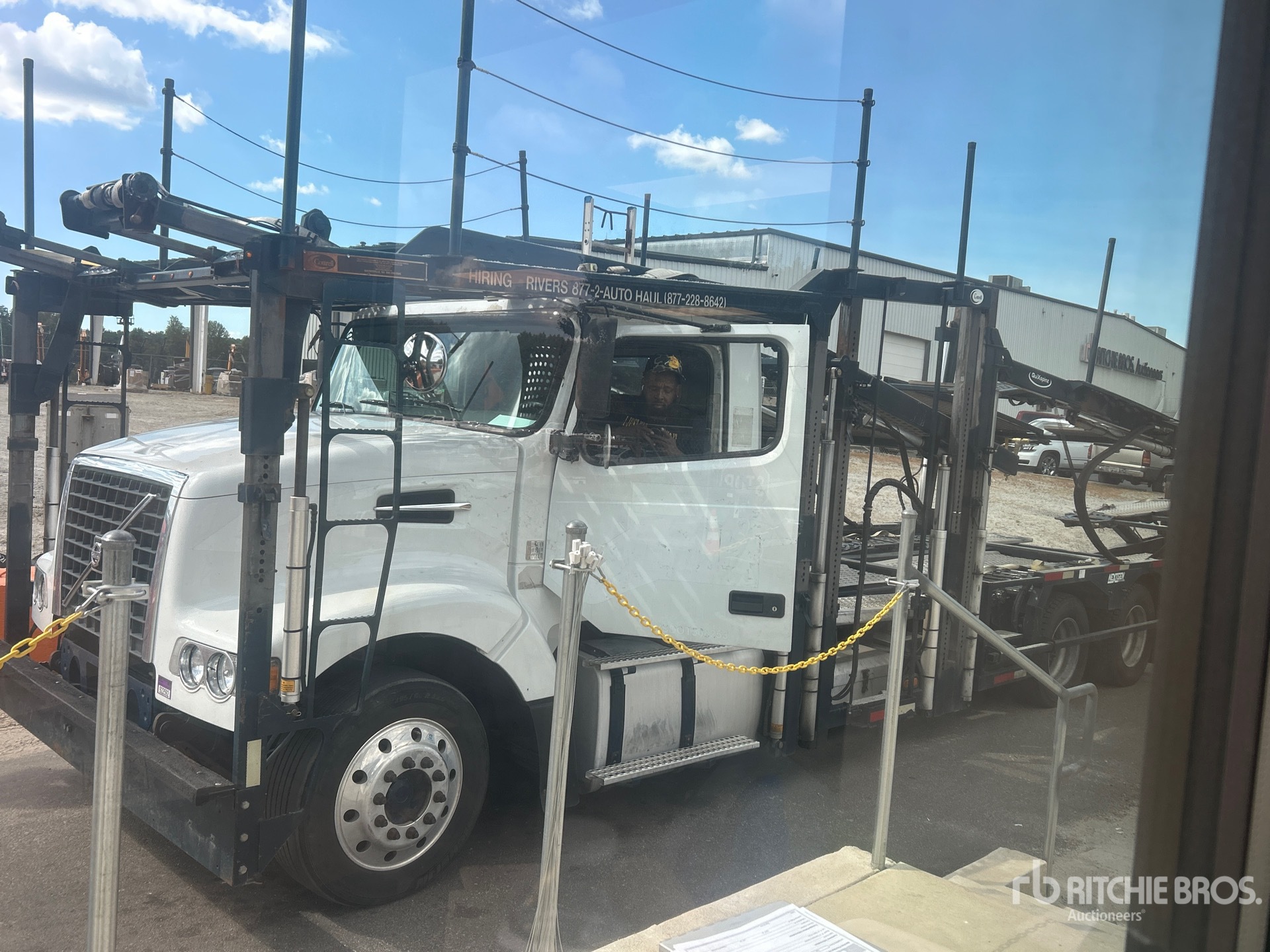  Volvo VHL CAR CARRIER