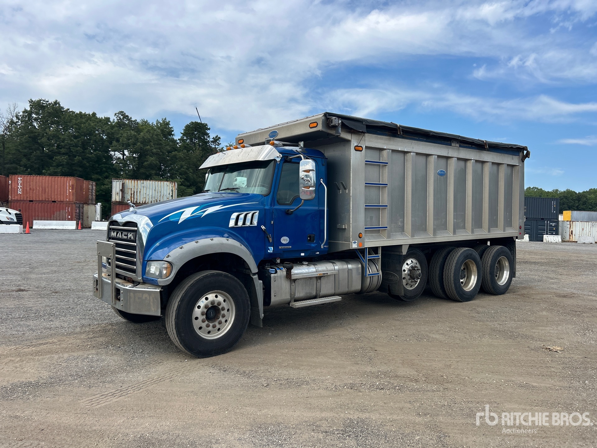 Photo of 2020 Mack GRANITE
