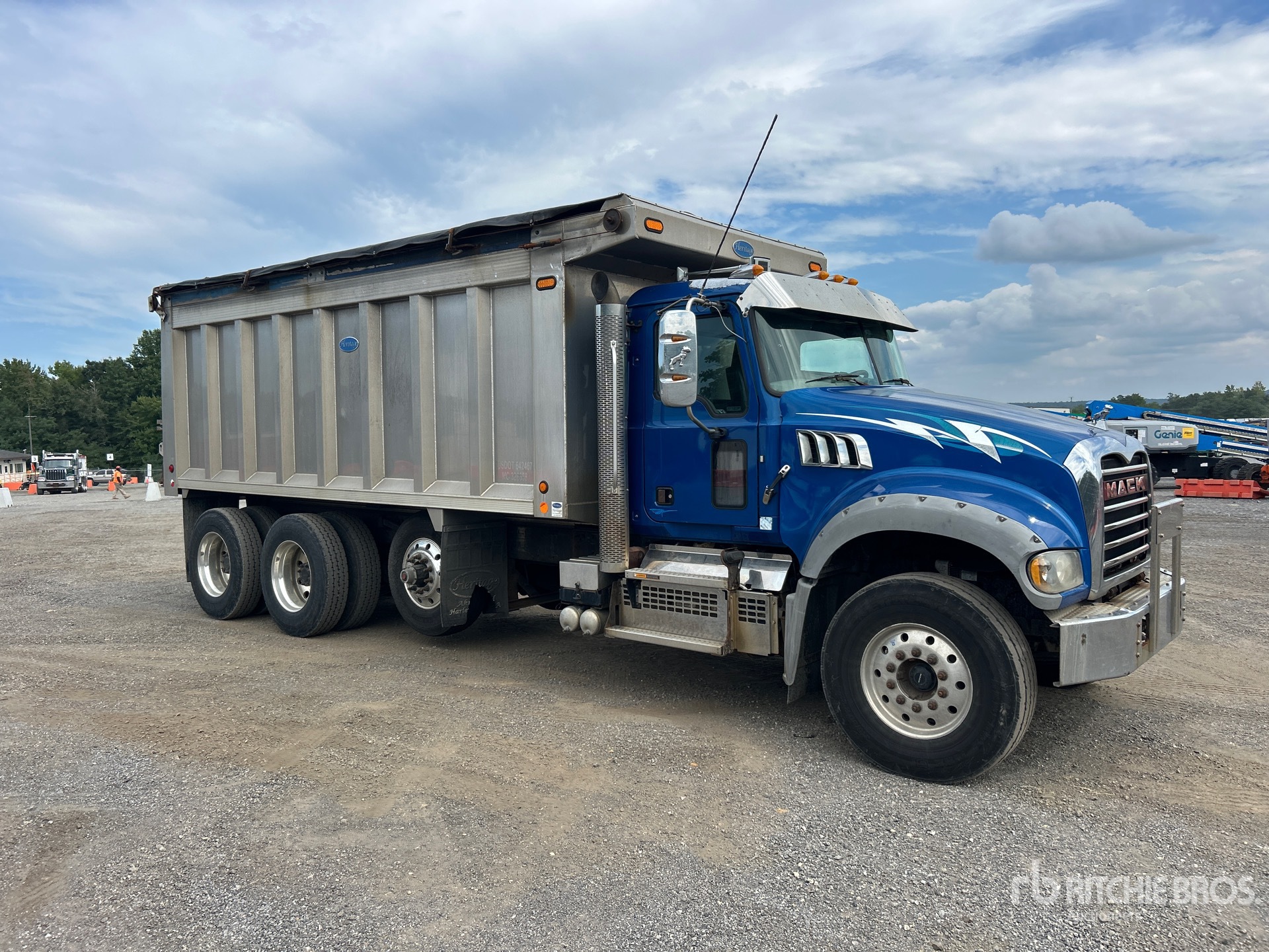 2020 Mack GRANITE