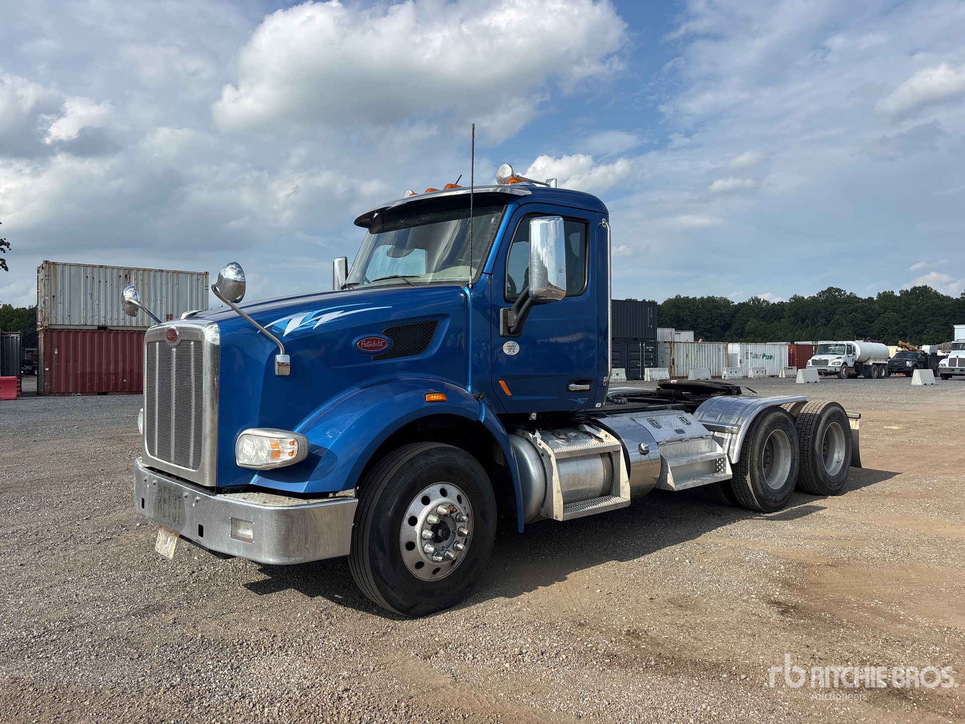 Photo of 2020 Peterbilt 567