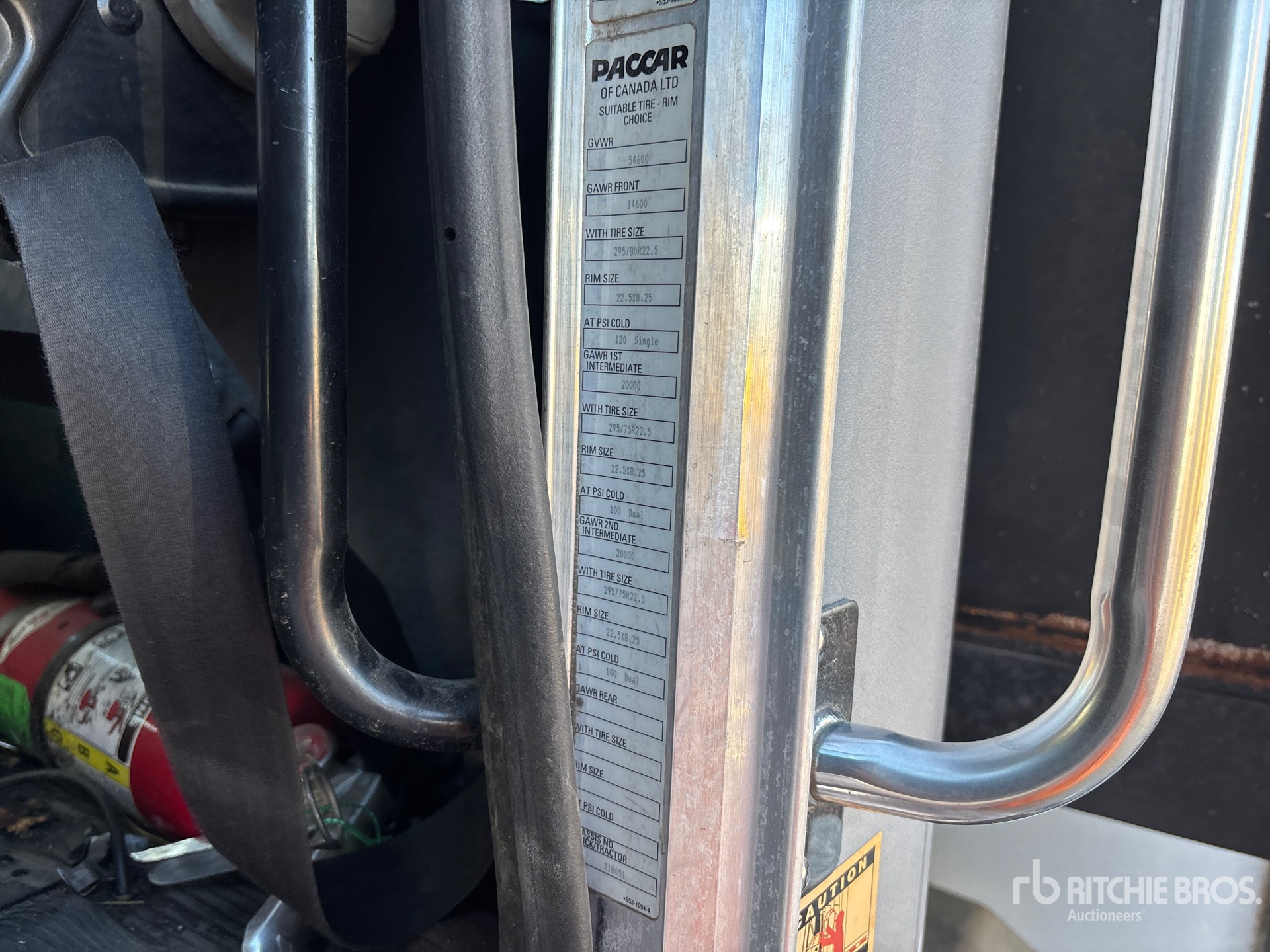 2016 Peterbilt 348