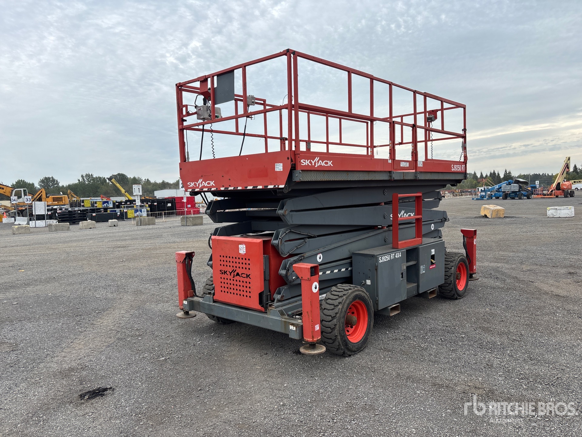 2018 Skyjack SJ9250RT
