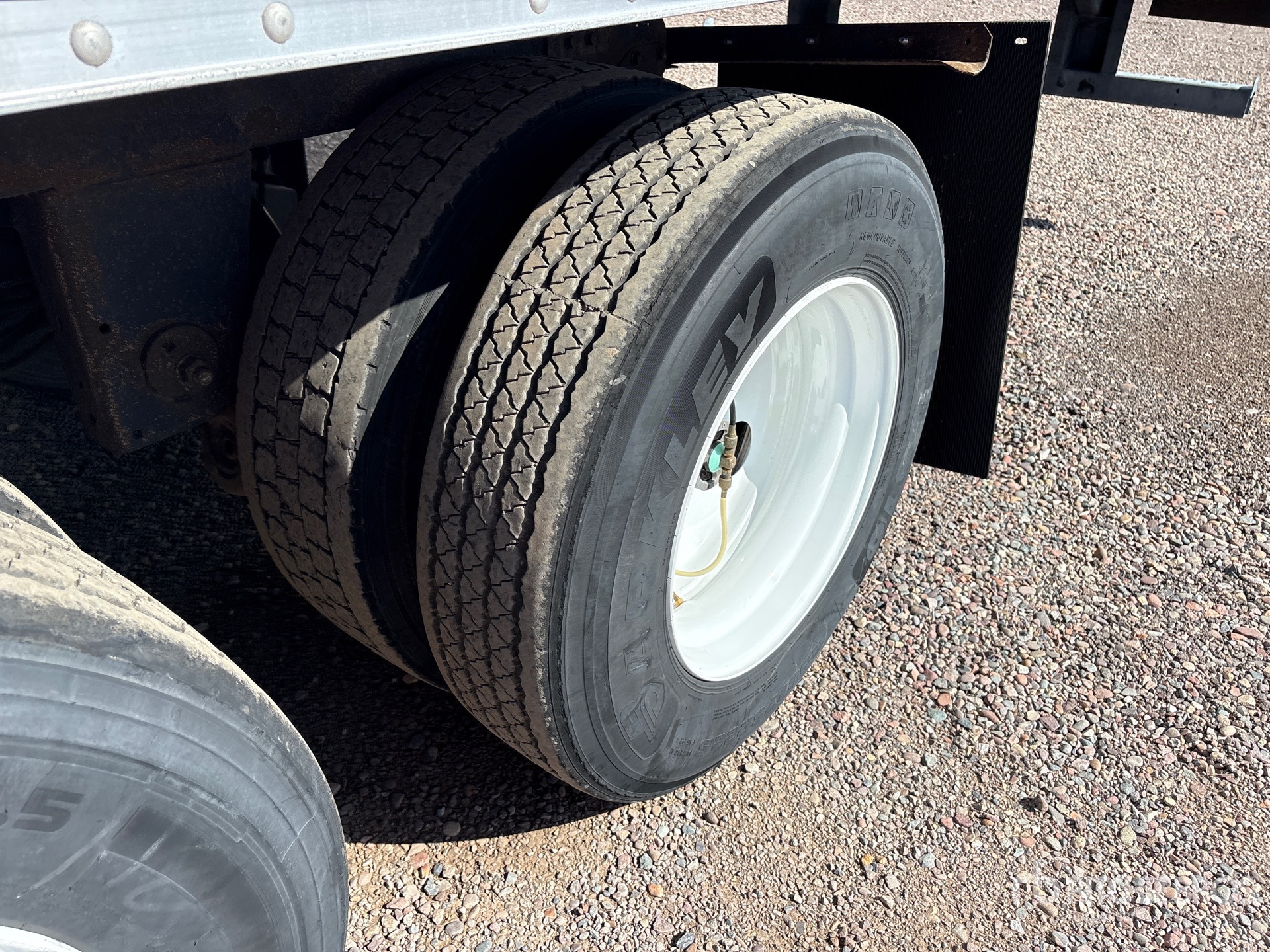 2016 Hyundai 53 ft x 102 in T/A