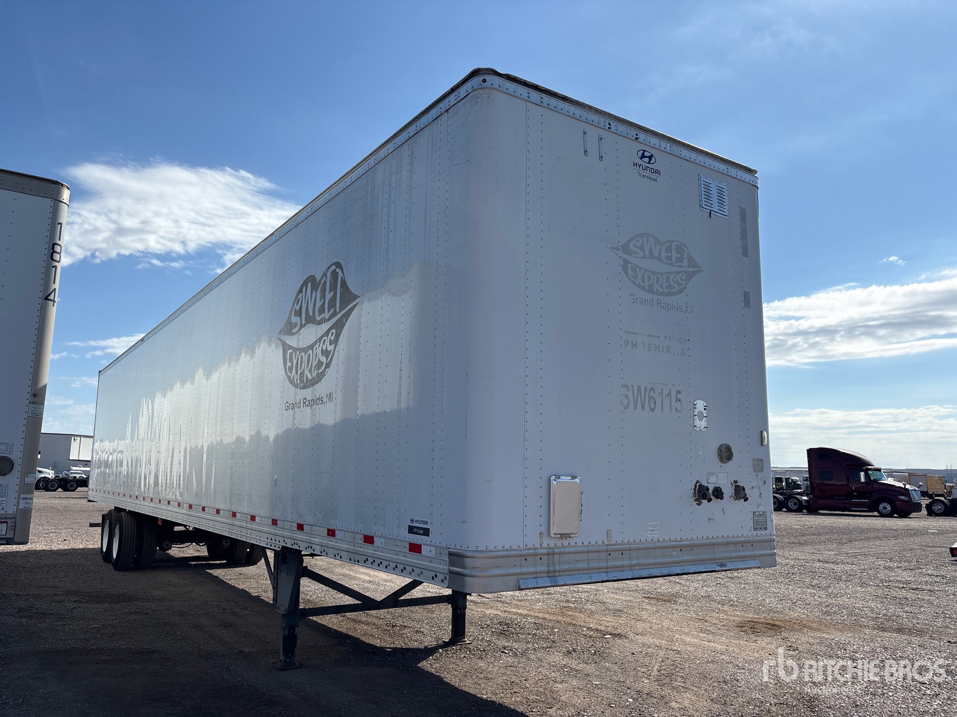2016 Hyundai 53 ft x 102 in T/A