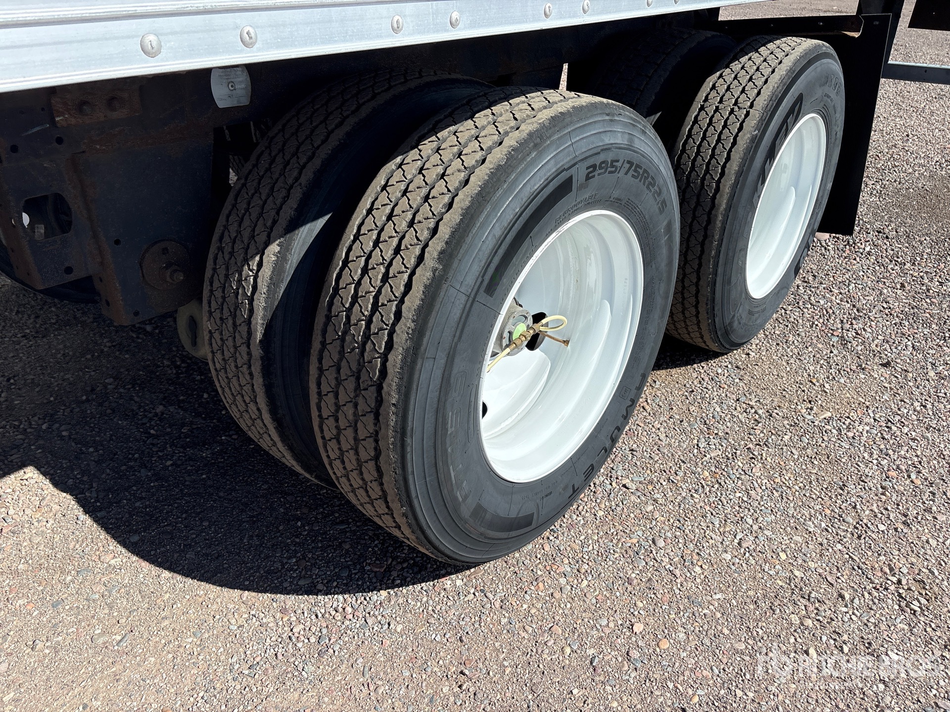 2016 Hyundai 53 ft x 102 in T/A