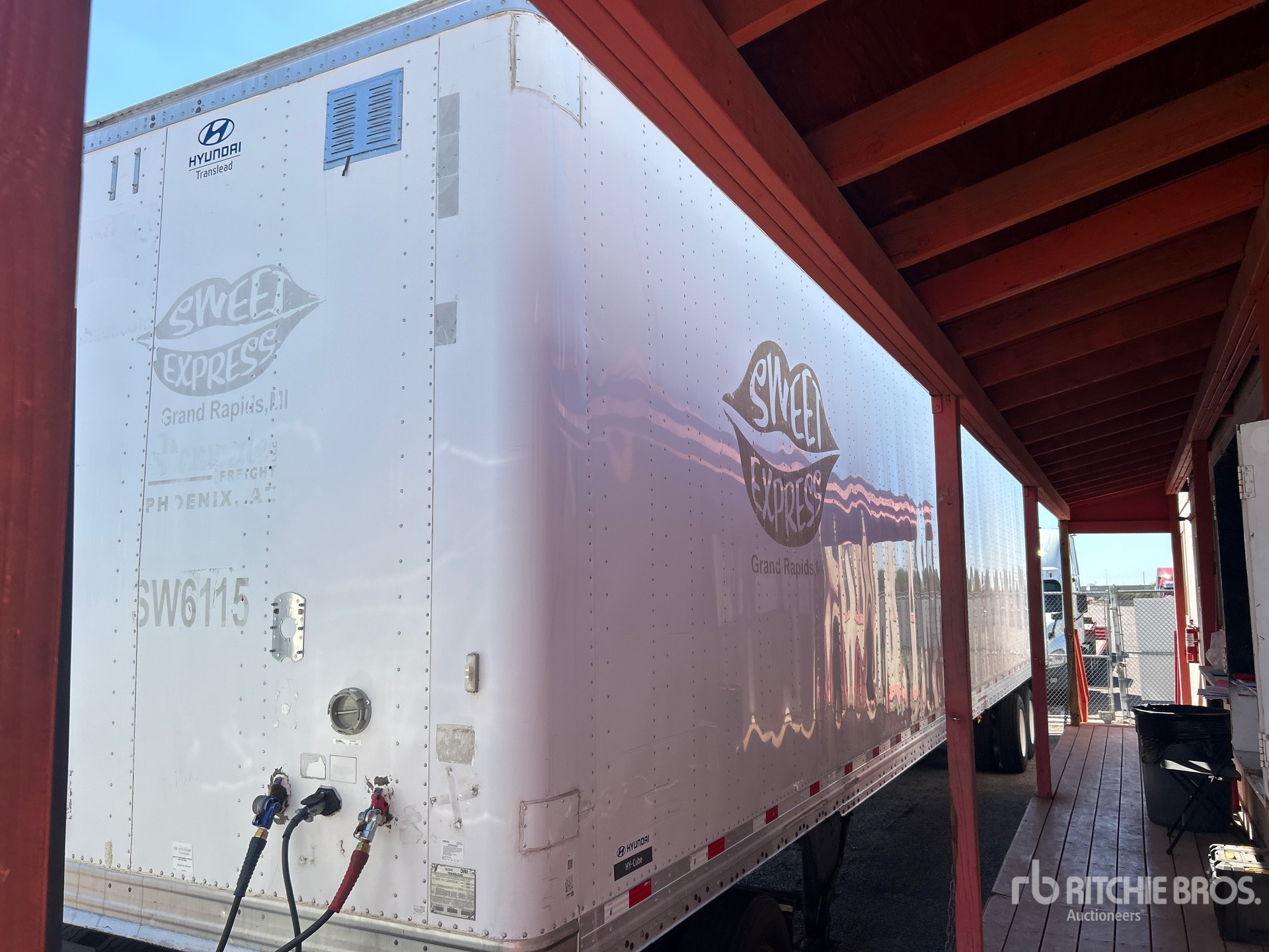 2016 Hyundai 53 ft x 102 in T/A