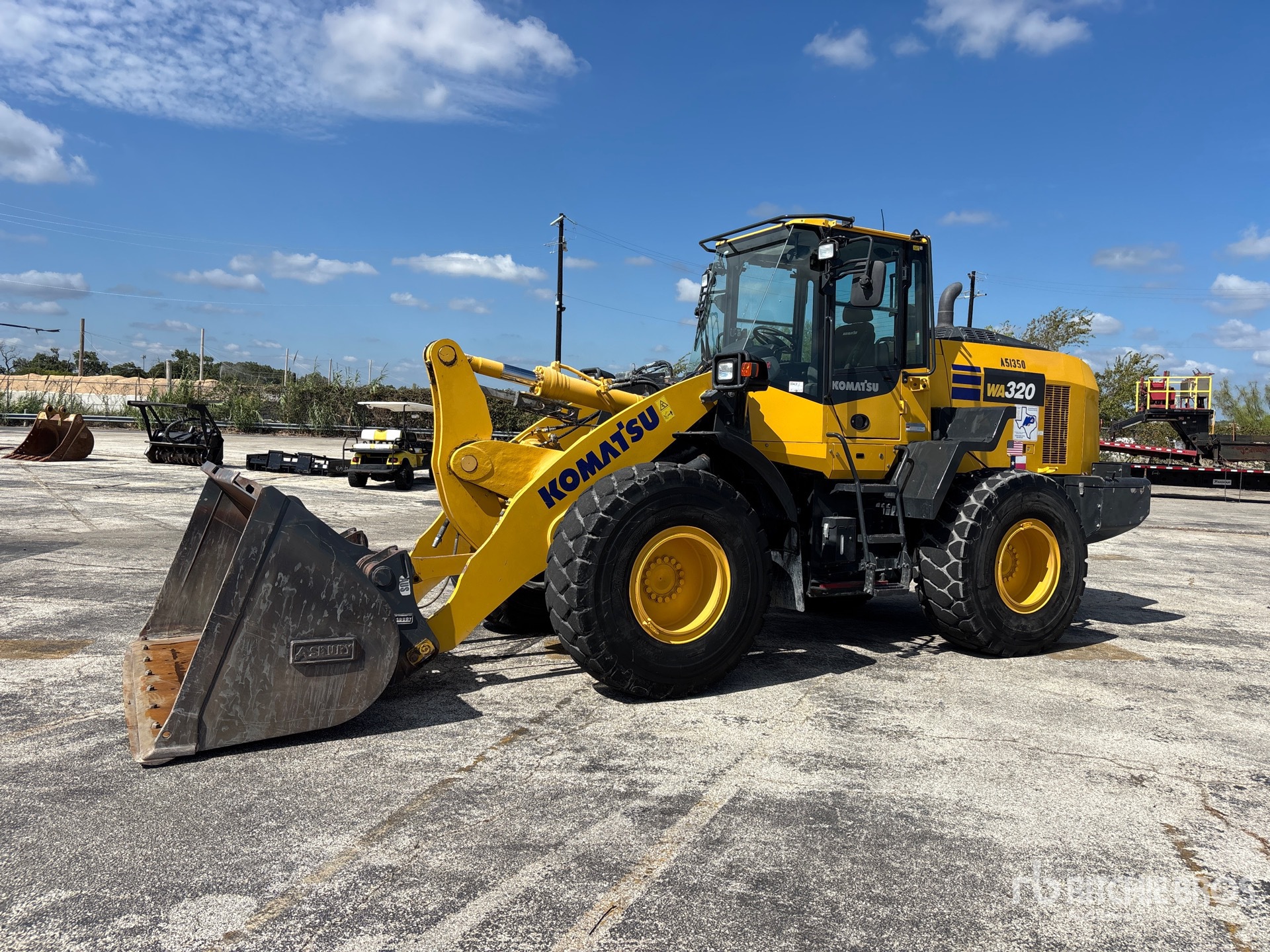 Photo of 2023 Komatsu WA320-8