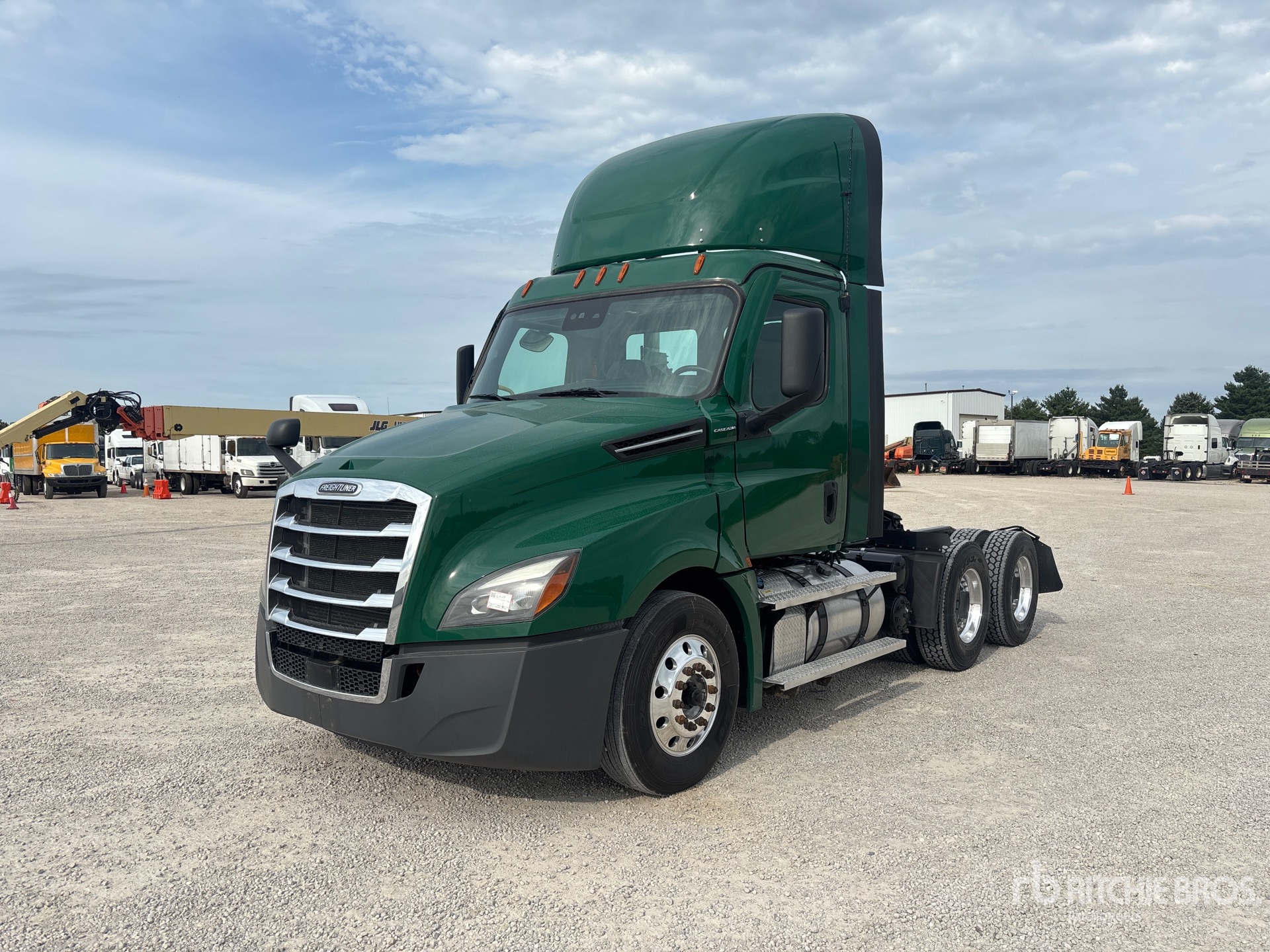 2023 Freightliner CASCADIA 126