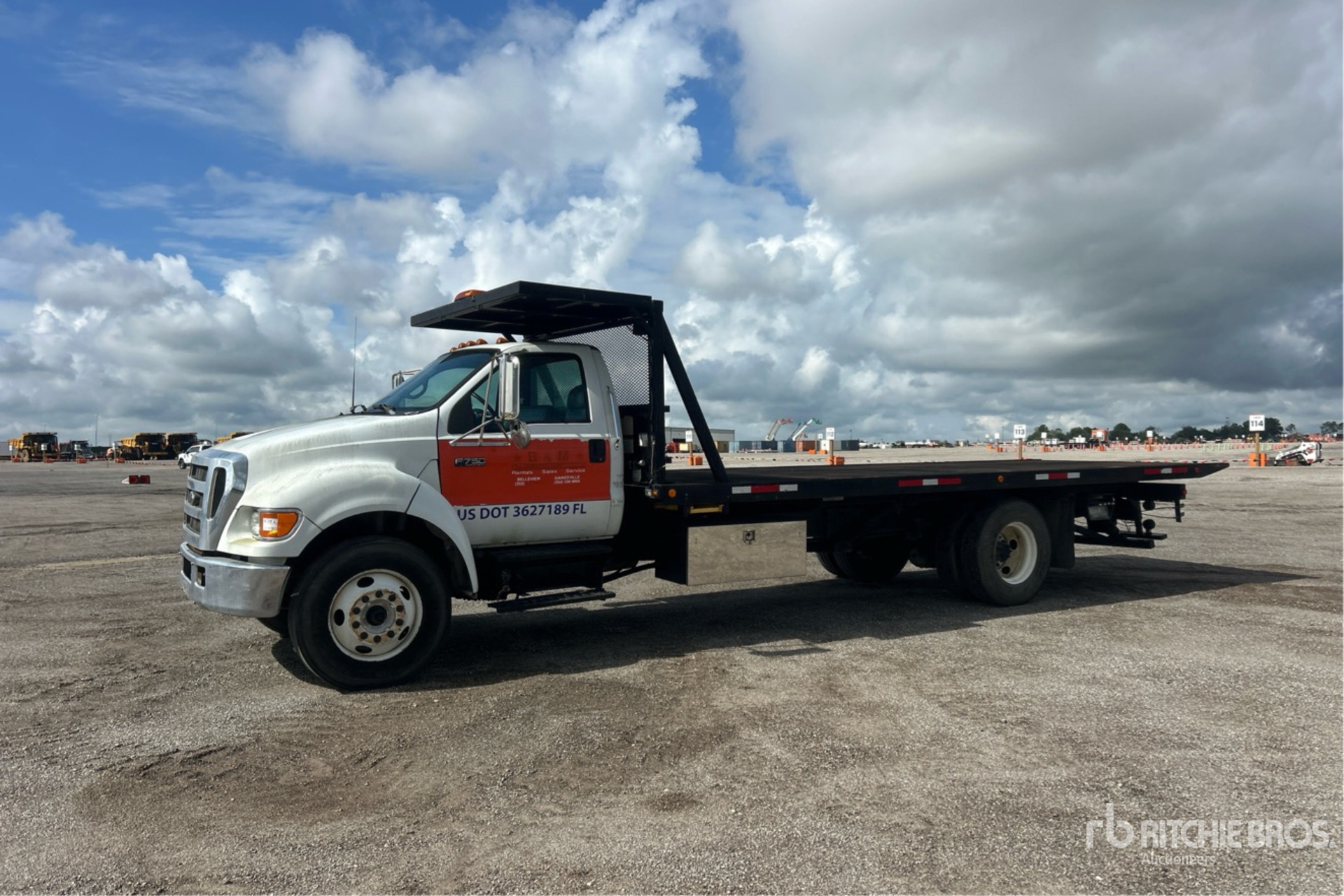 2006 Ford F-750