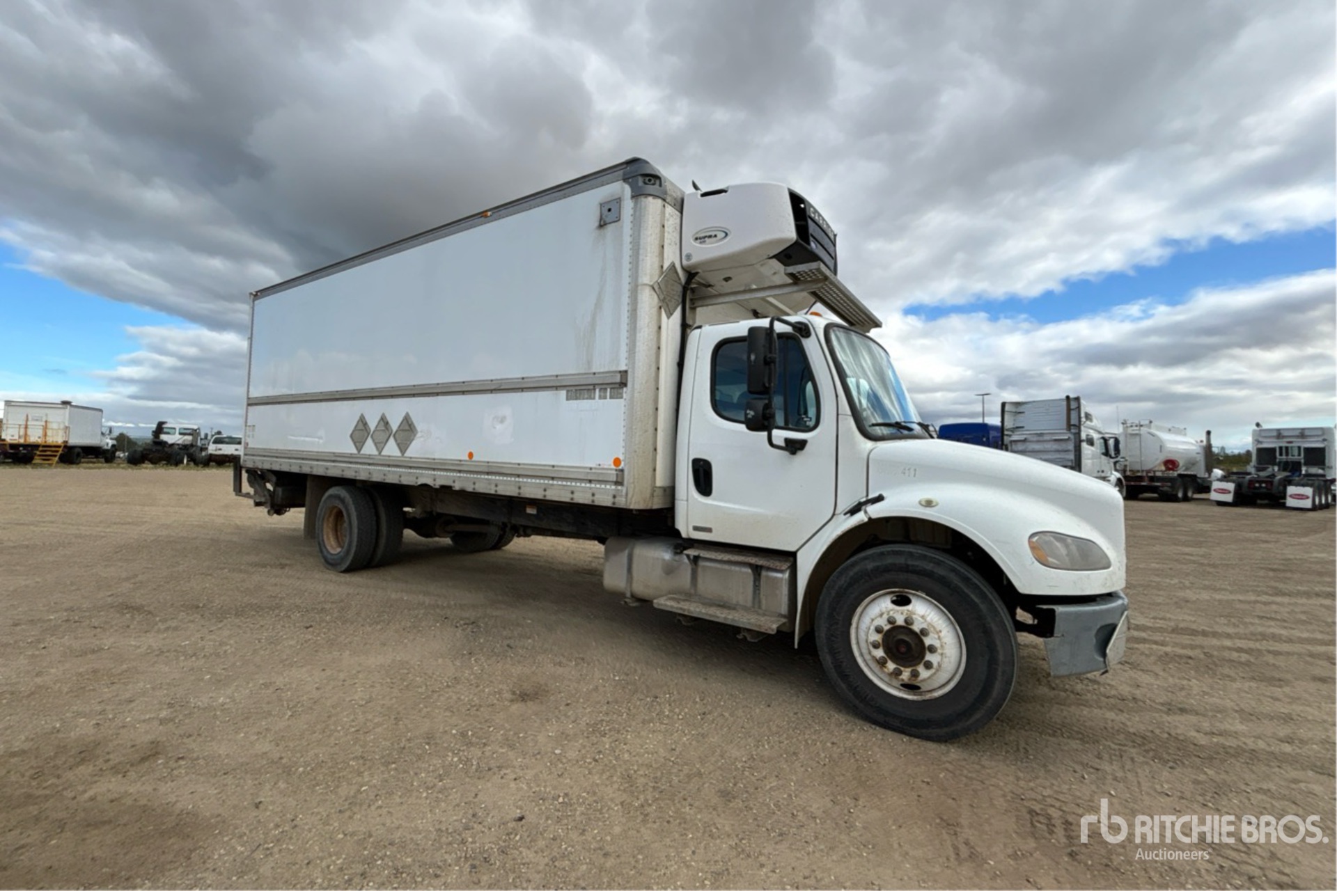 2011 Freightliner M2 106