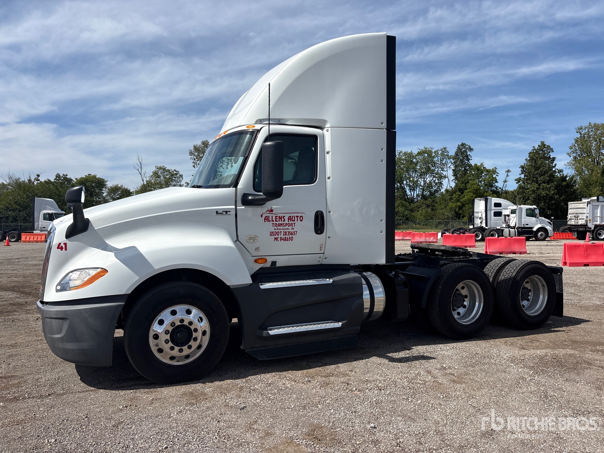 2021 International LT625