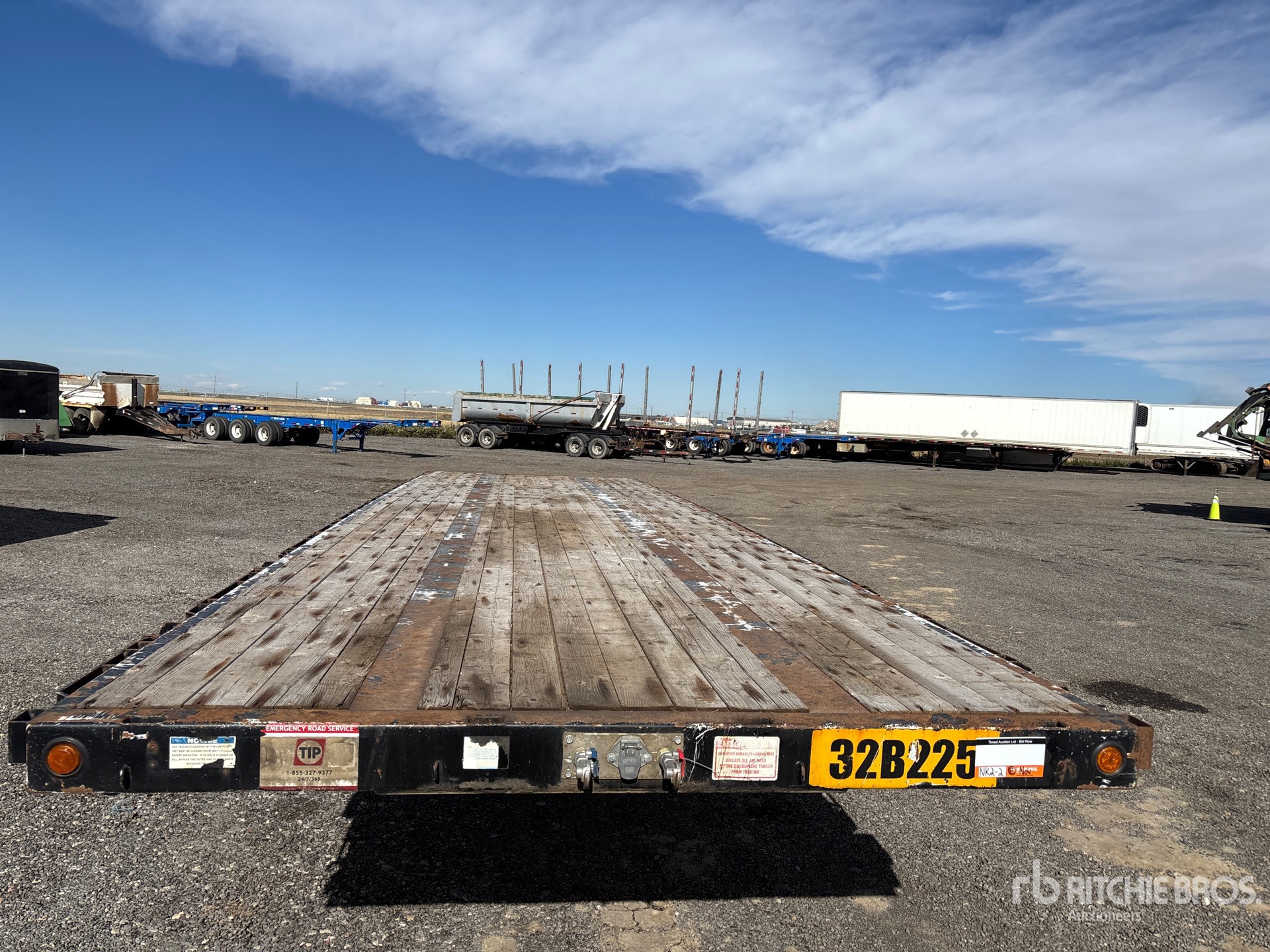 2014 Doepker 32 FT TRI/A SUPER B-TRAIN LEAD