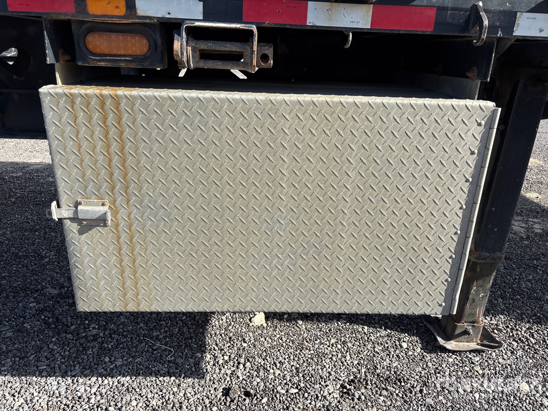 2014 Doepker 32 FT TRI/A SUPER B-TRAIN LEAD