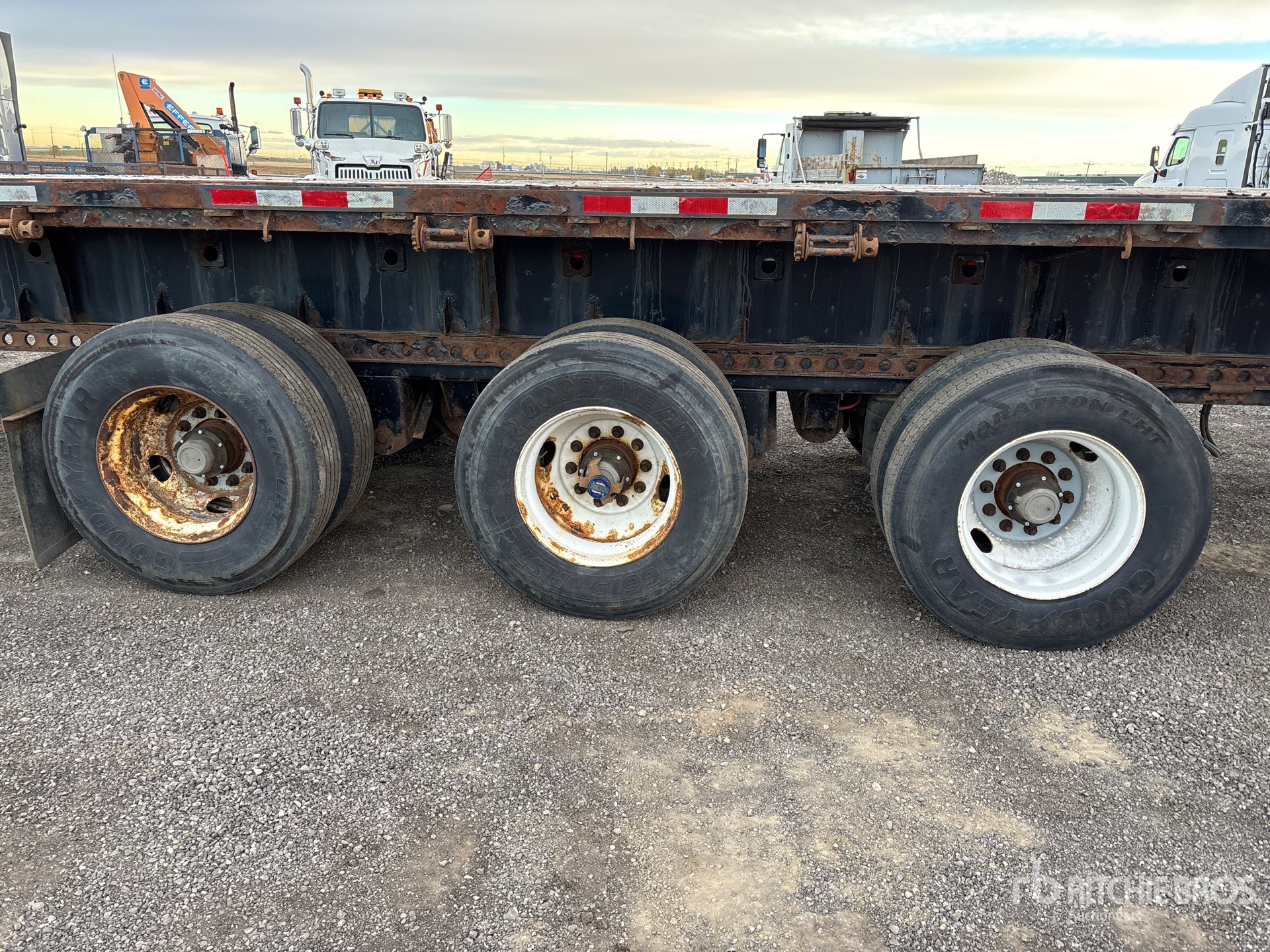 2017 Manac TRI/A 53 FT - 90 FT EXTENDABLE