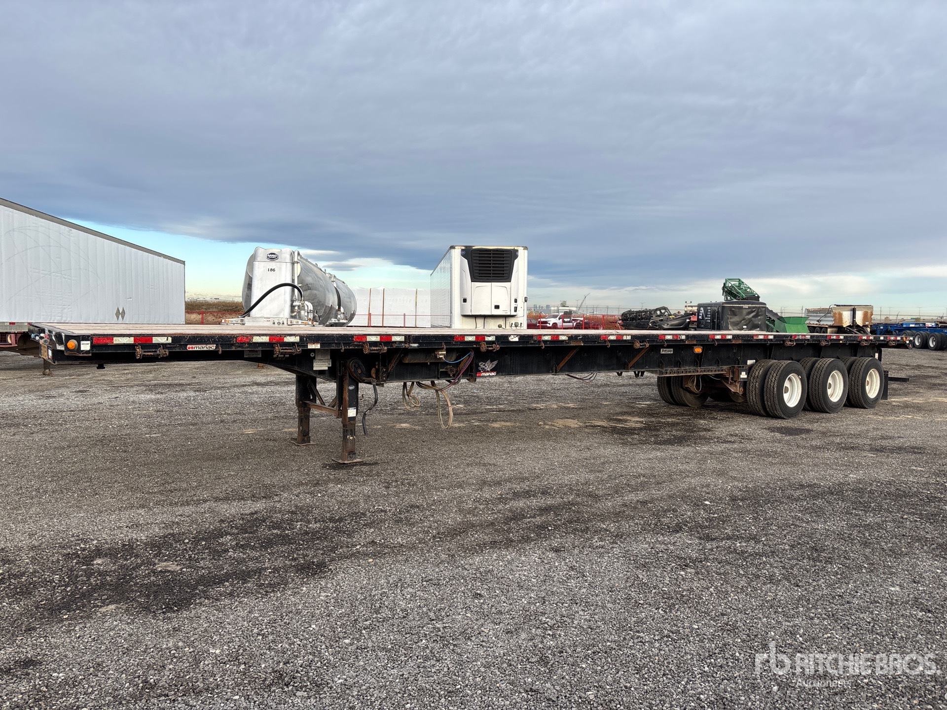 Photo of 2017 Manac Tri/A 53 ft - 90 ft Extendable