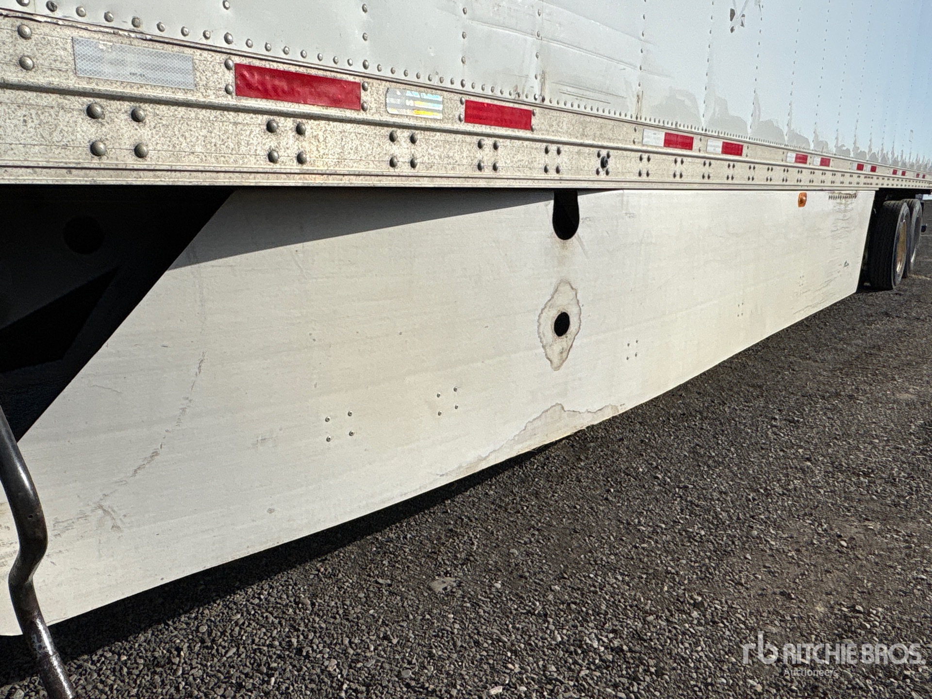2013 Vanguard 53 FT X 102 IN T/A