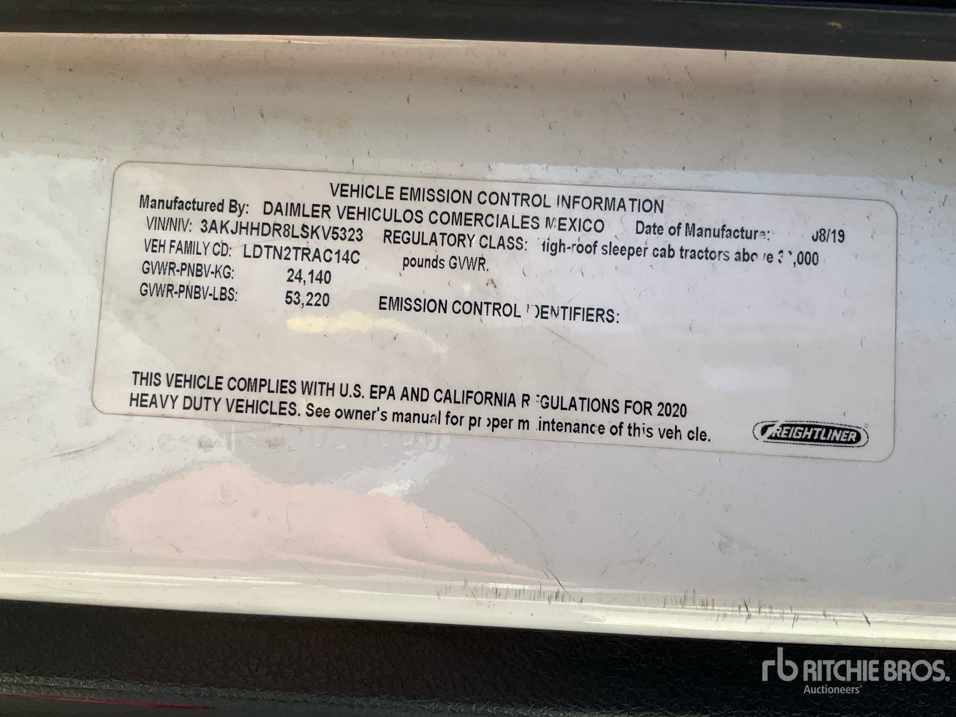 2020 Freightliner CASCADIA 126