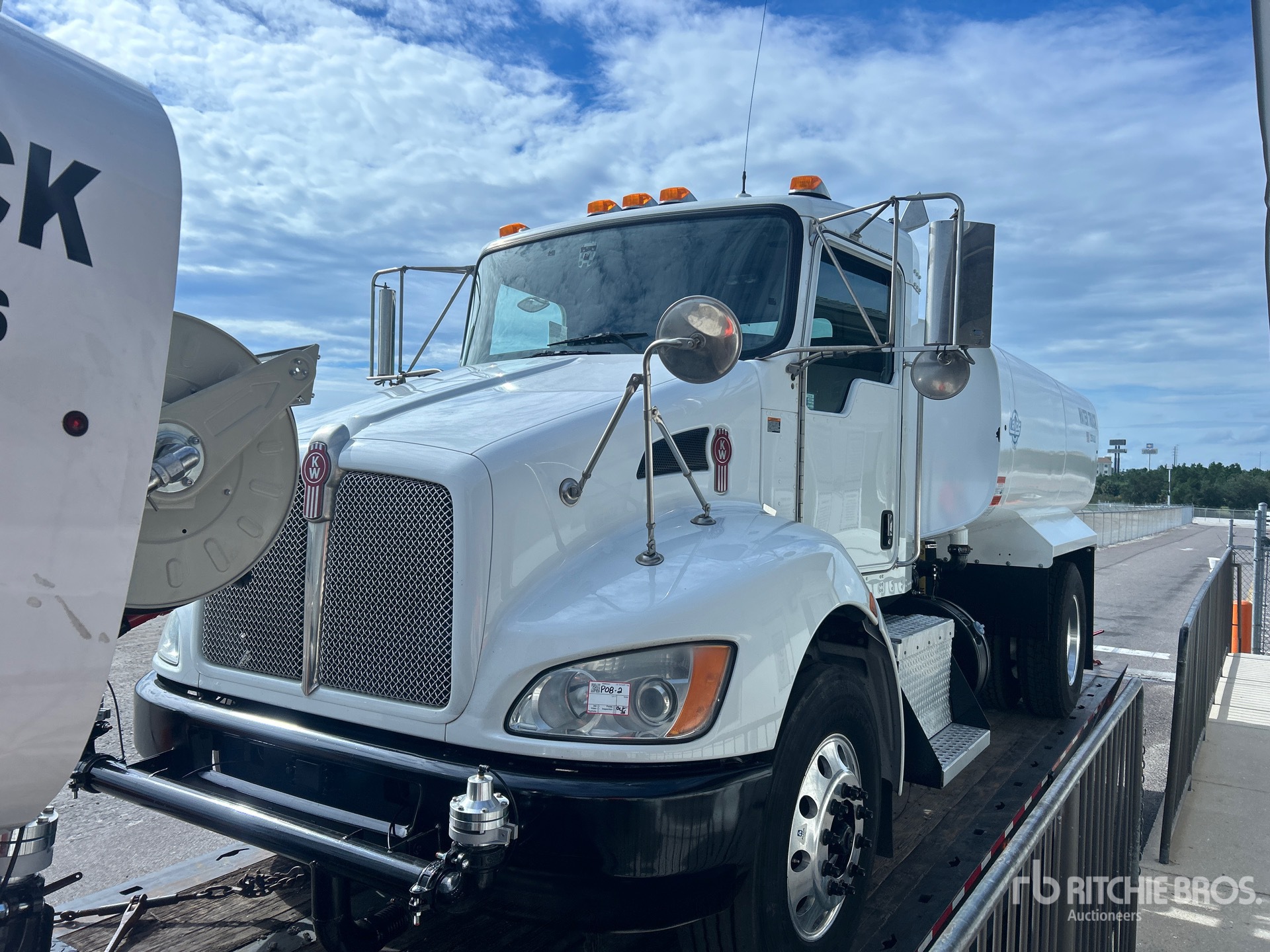 2020 Kenworth T300