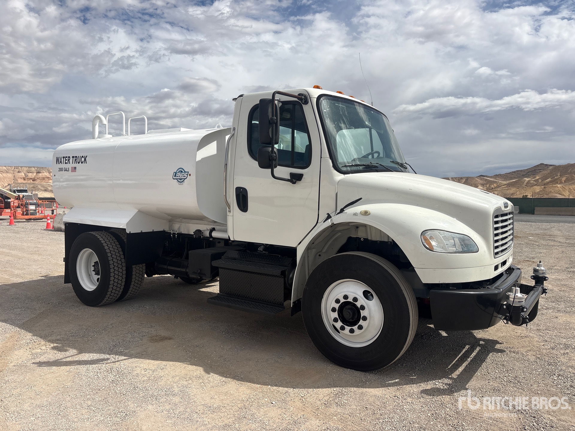 2017 Freightliner M2 106