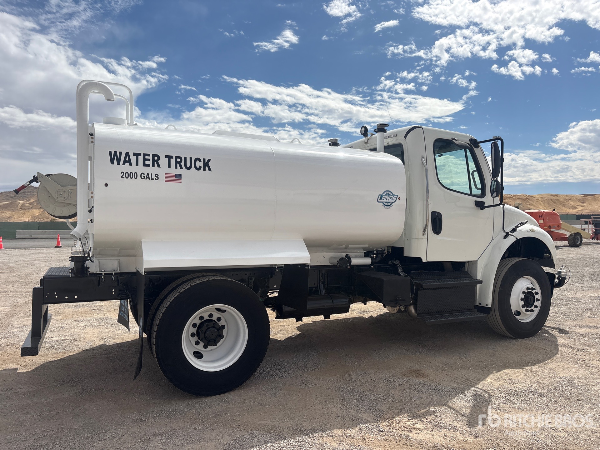 2017 Freightliner M2 106