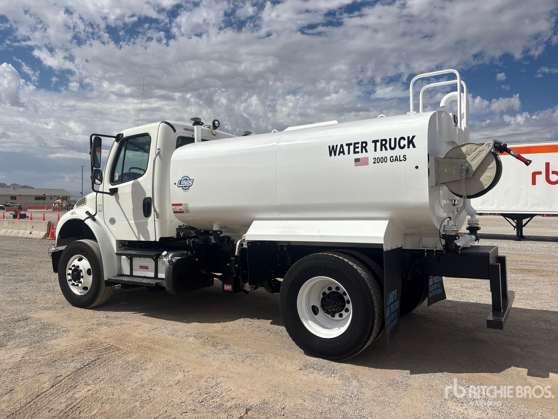 2017 Freightliner M2 106