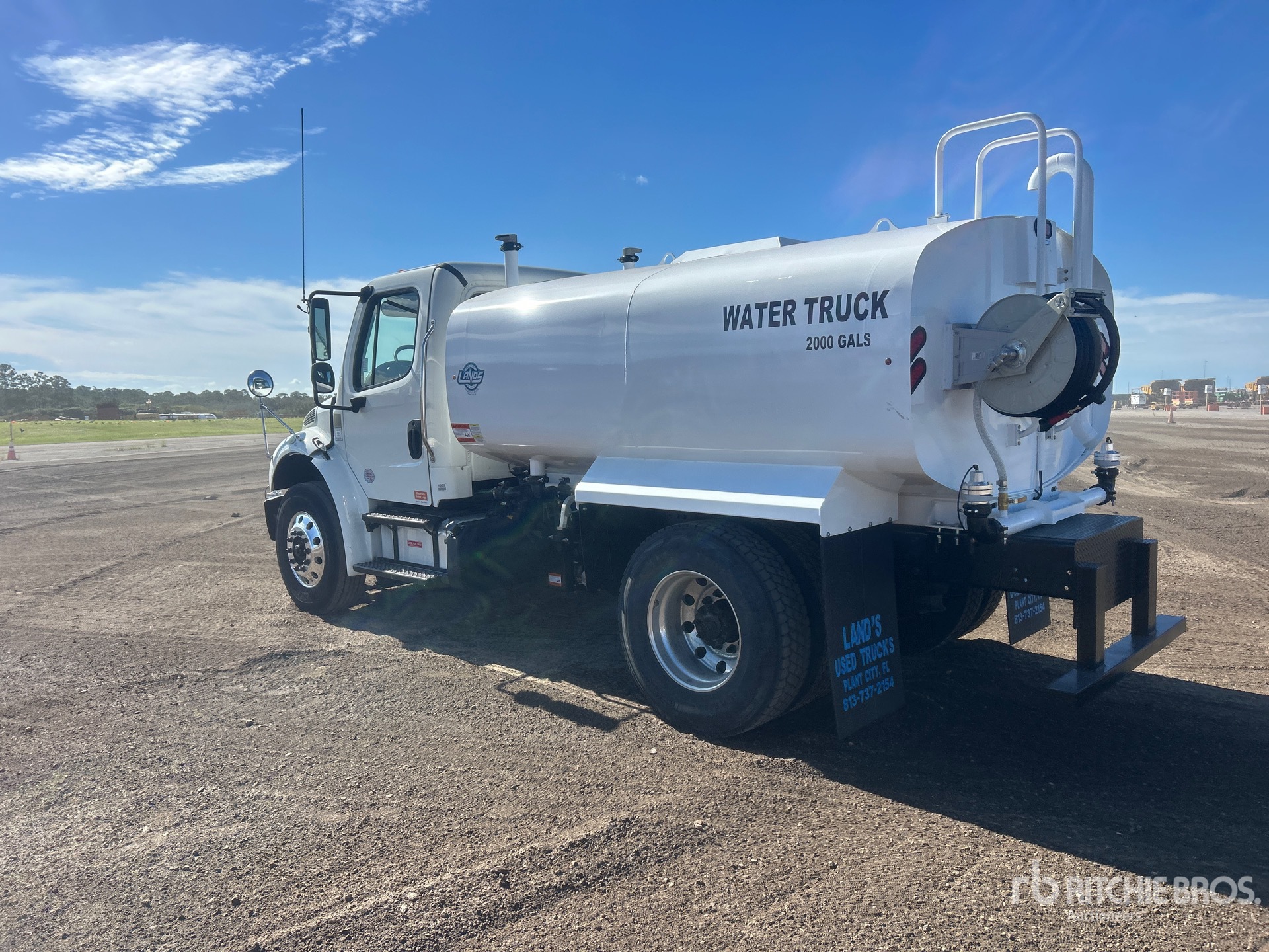 2019 Freightliner M2 106