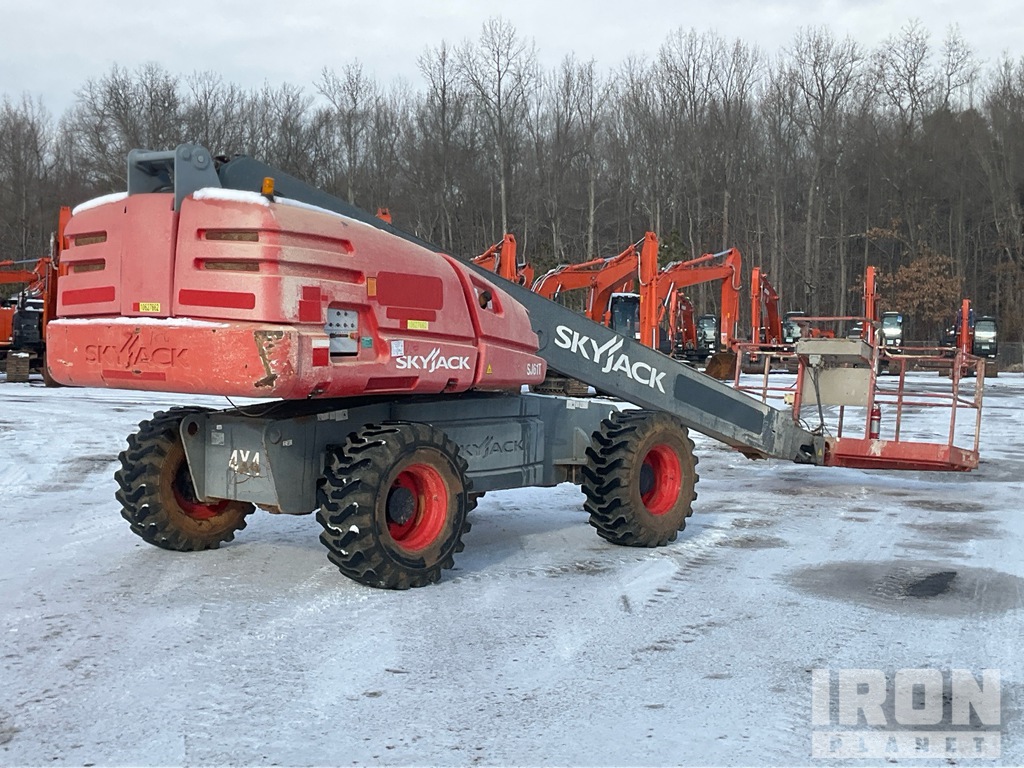 General Appearance - Boom Lift* with Picture, Right Rear Corner