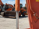 Hydraulics with Bucket Cylinder