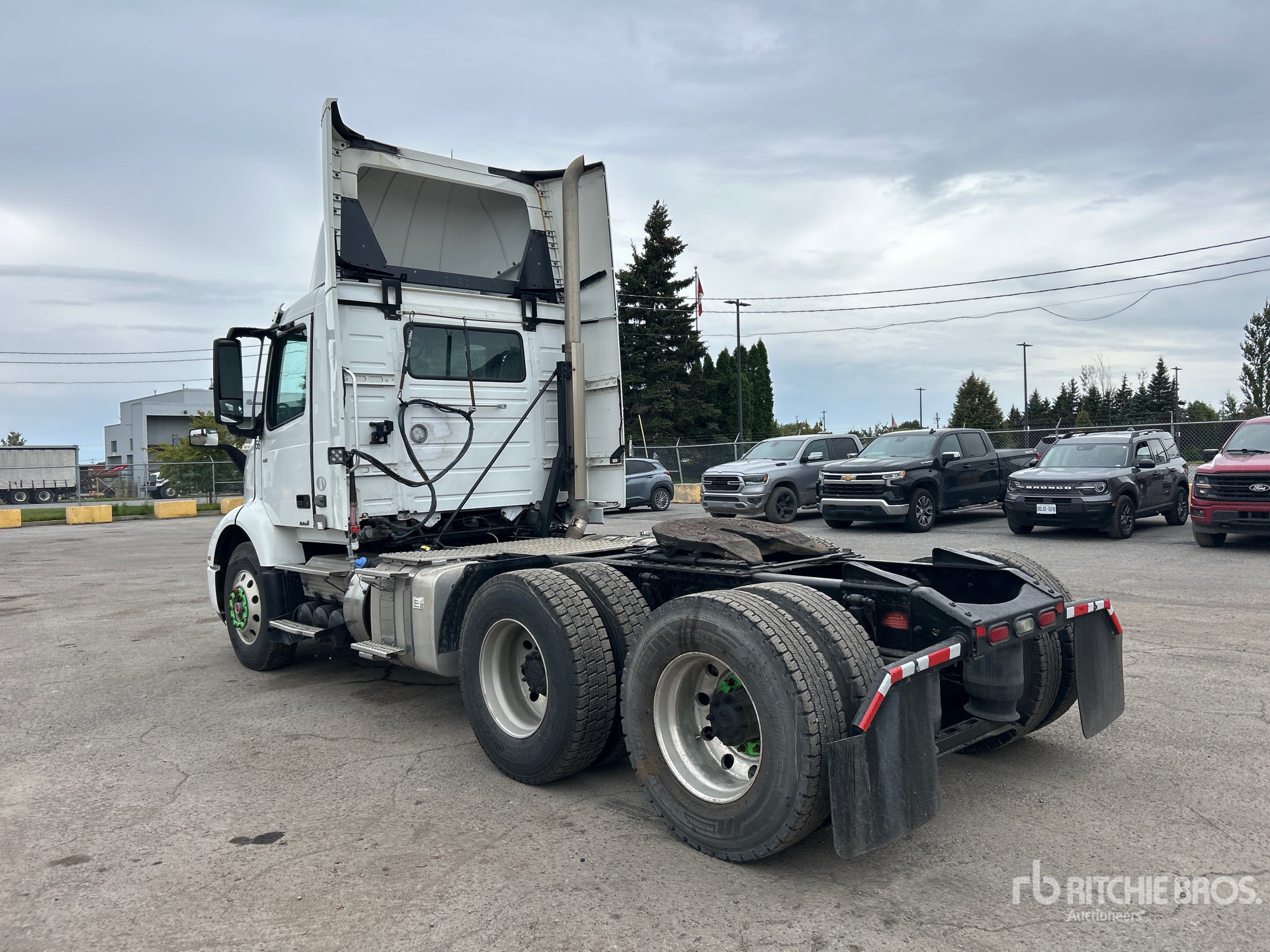 2020 Volvo VNR