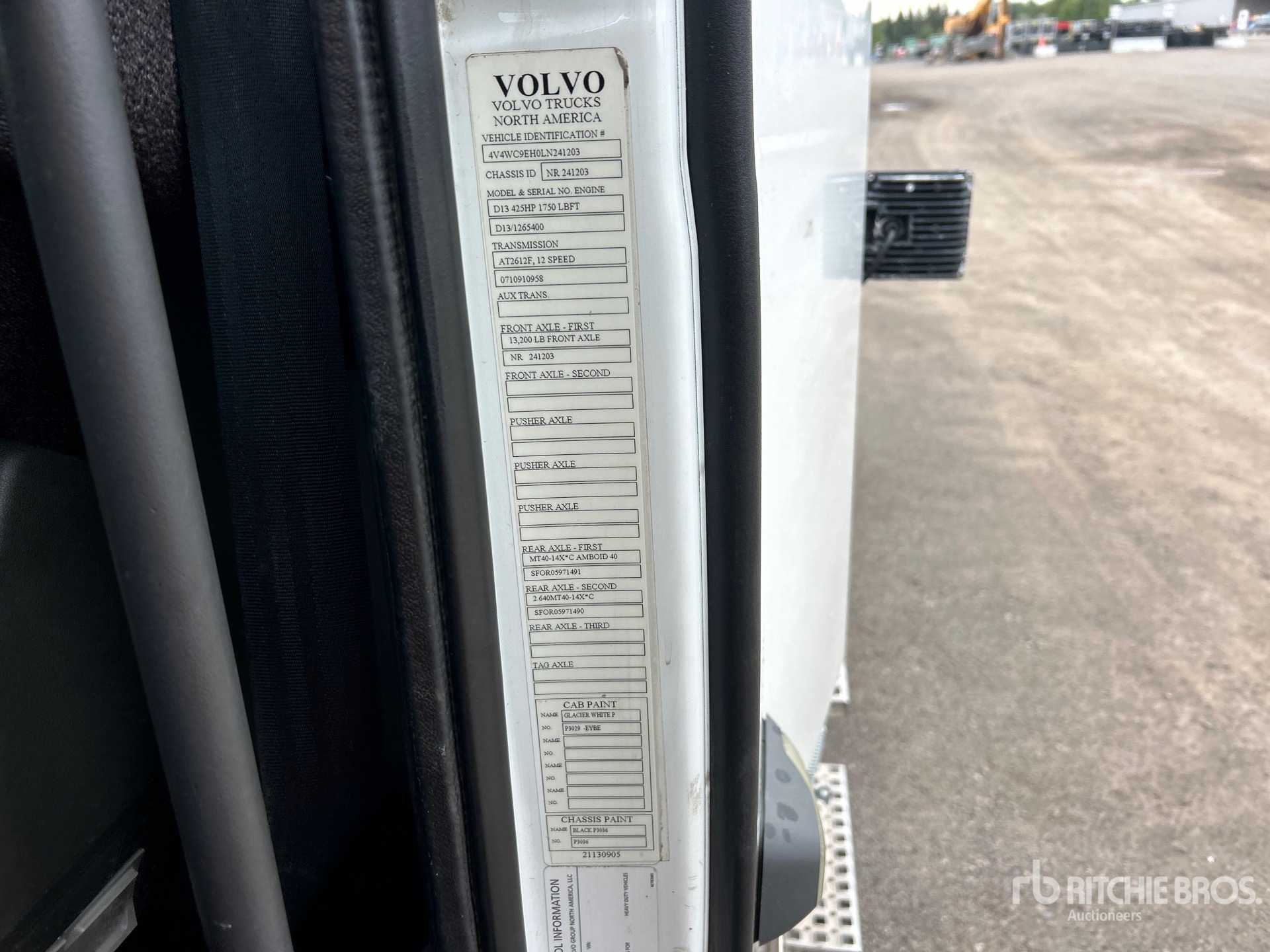 2020 Volvo VNR