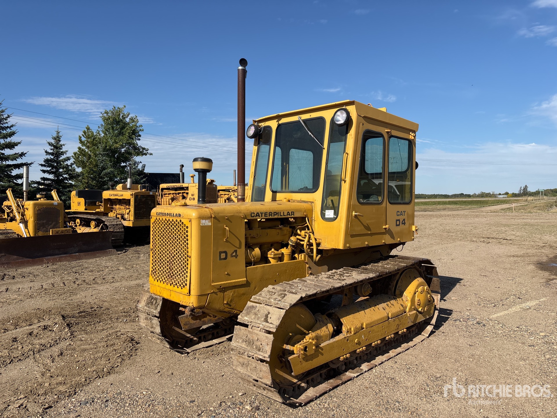 Caterpillar D4