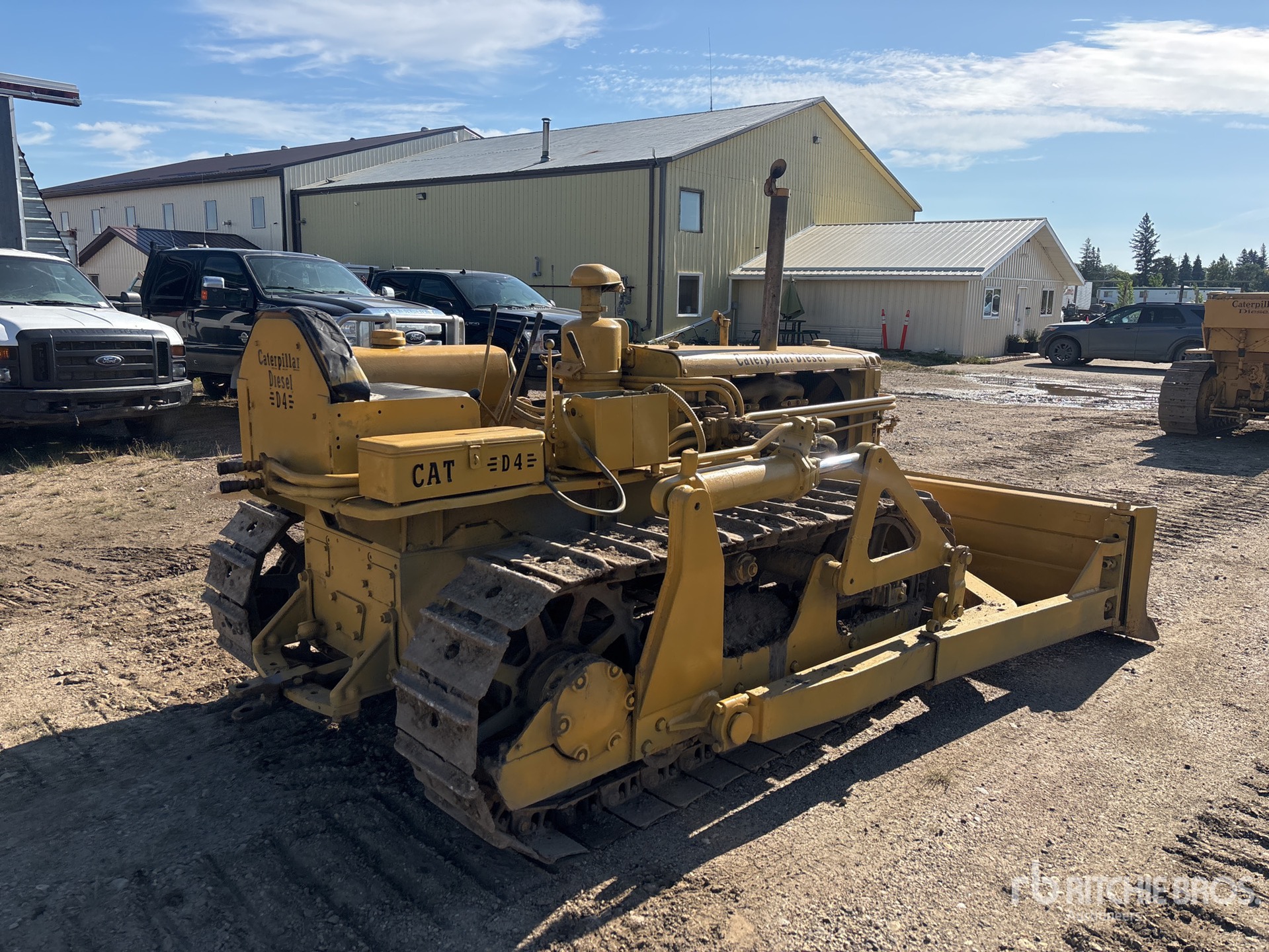 Caterpillar D4