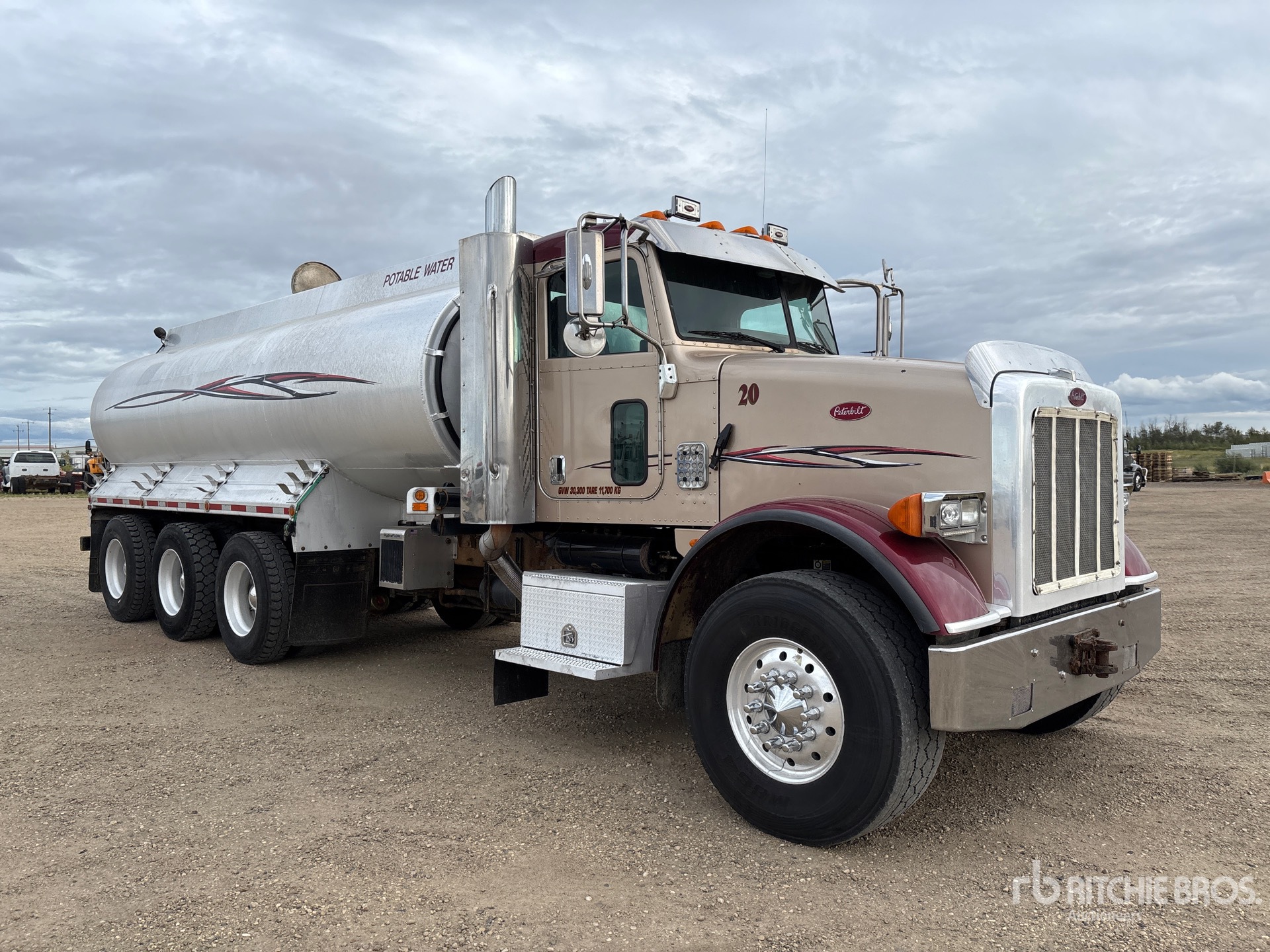2011 Peterbilt 365
