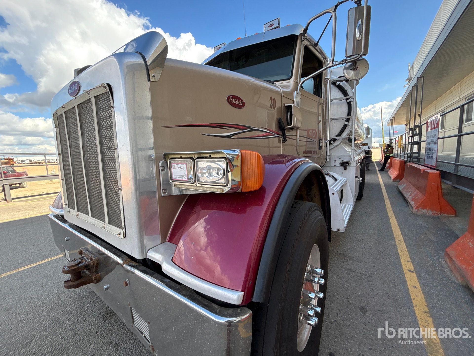 2011 Peterbilt 365