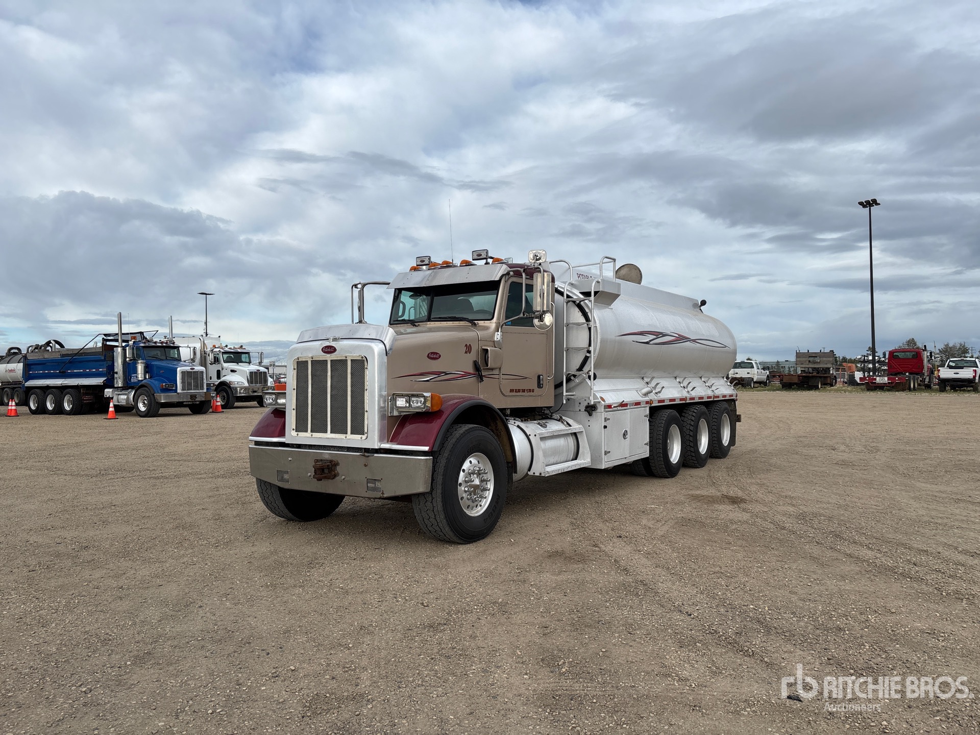 2011 Peterbilt 365