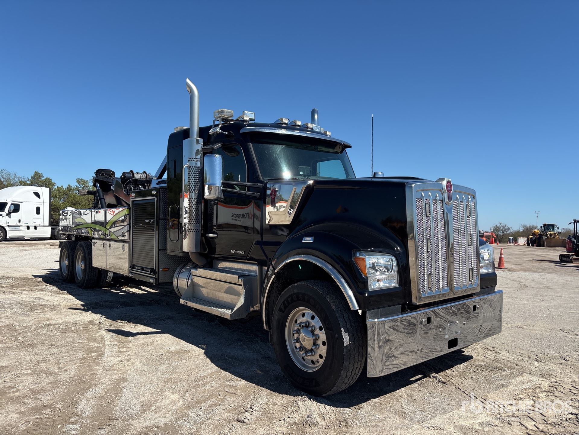 2021 Kenworth W990