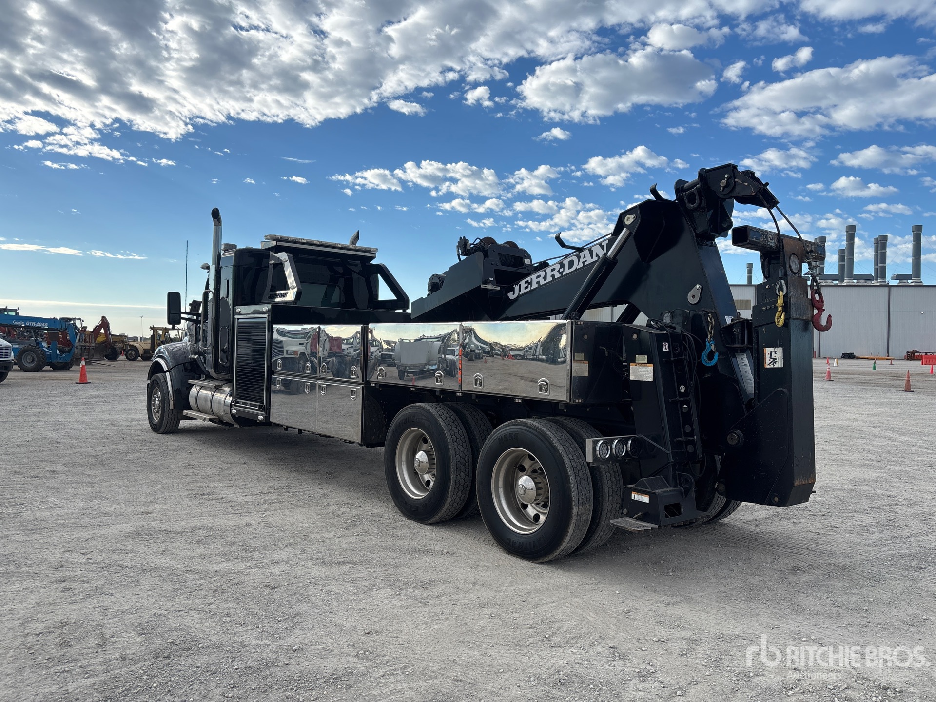 2021 Kenworth W990