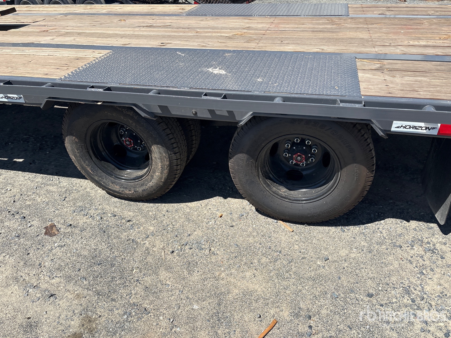 2026 Horizon 31 ft T/A Gooseneck
