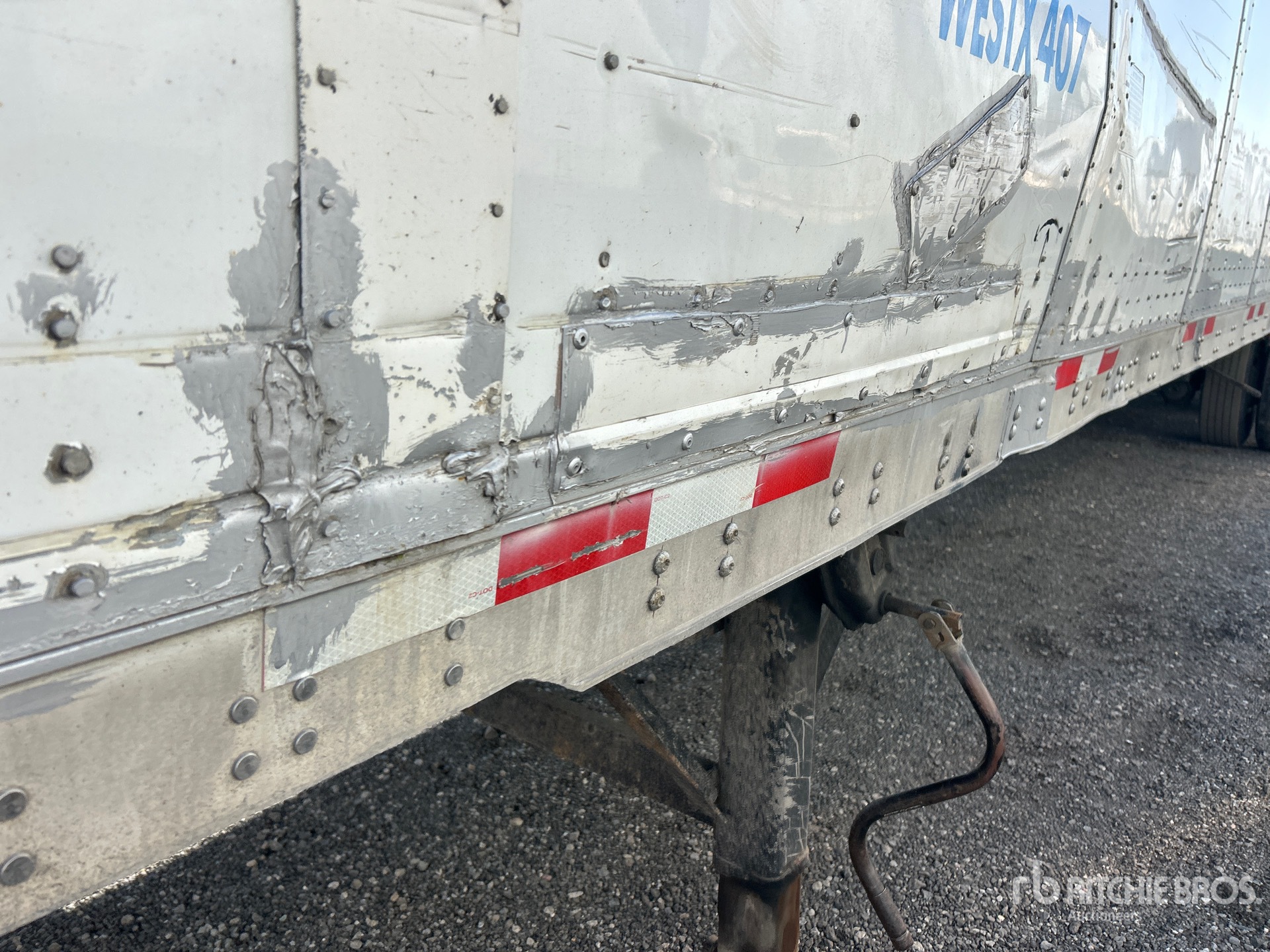 2011 Manac 53 FT TRI/A