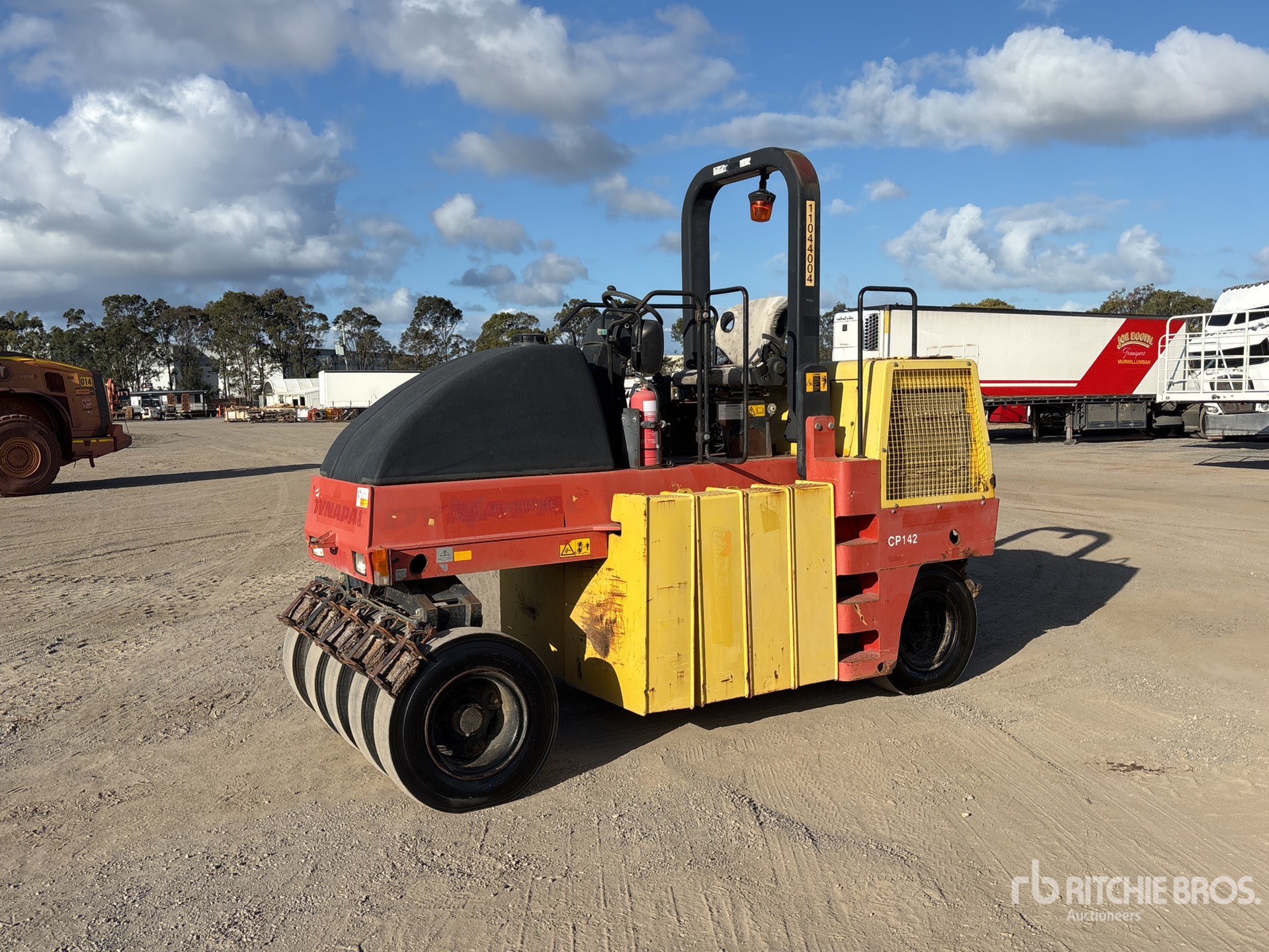 2011 Dynapac CP142