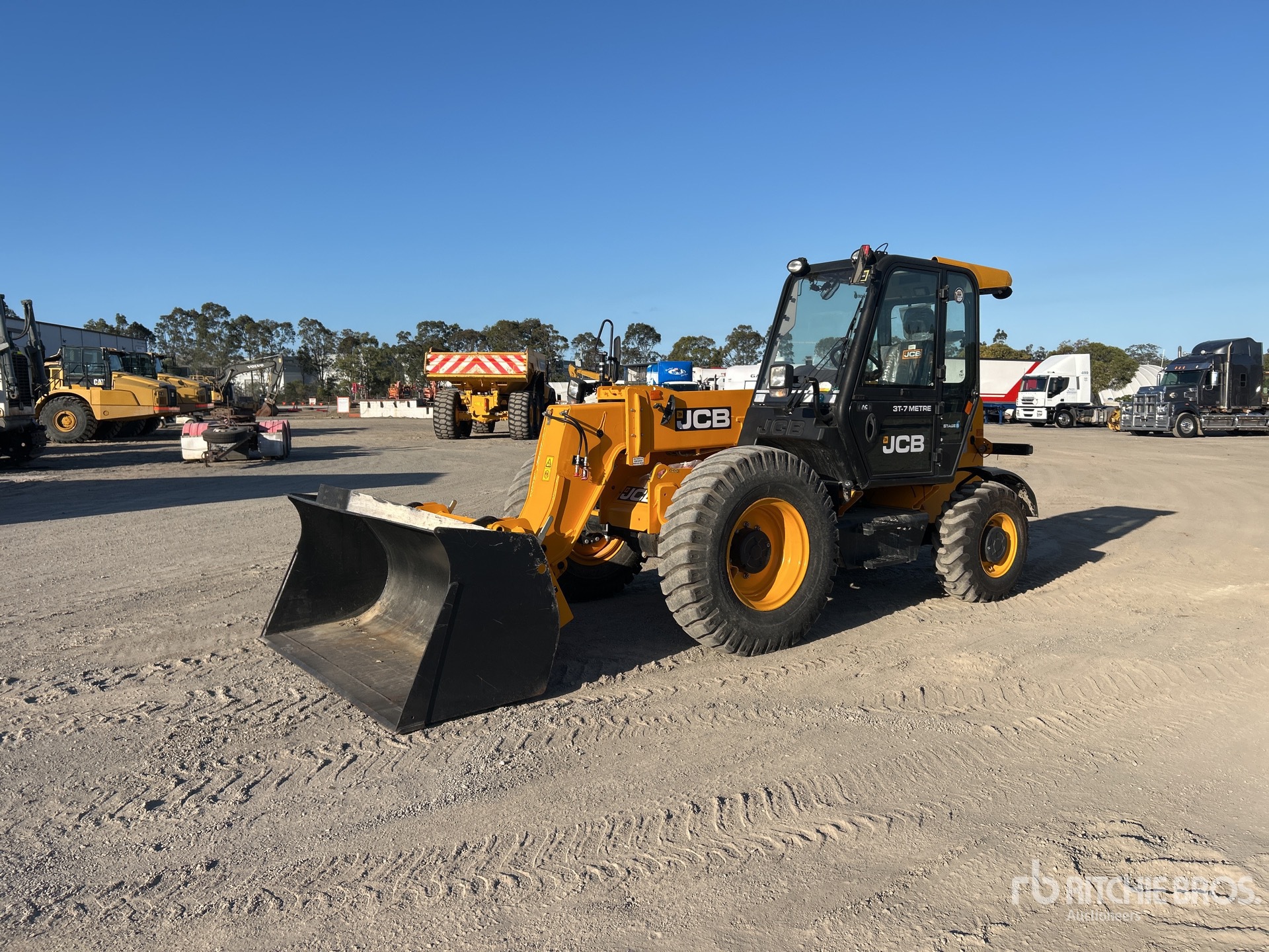 2025 JCB 530-70