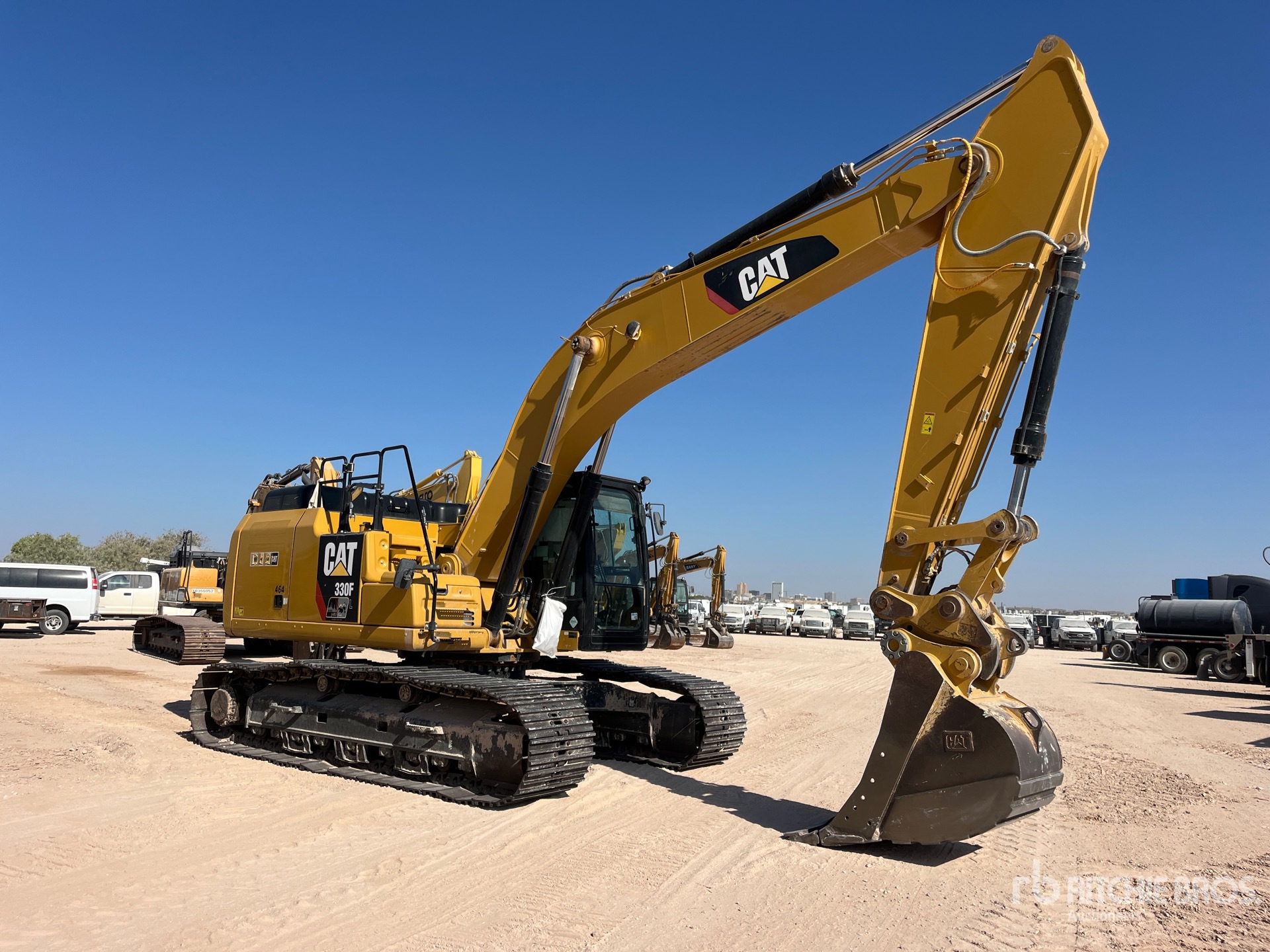 2018 Caterpillar 330F L