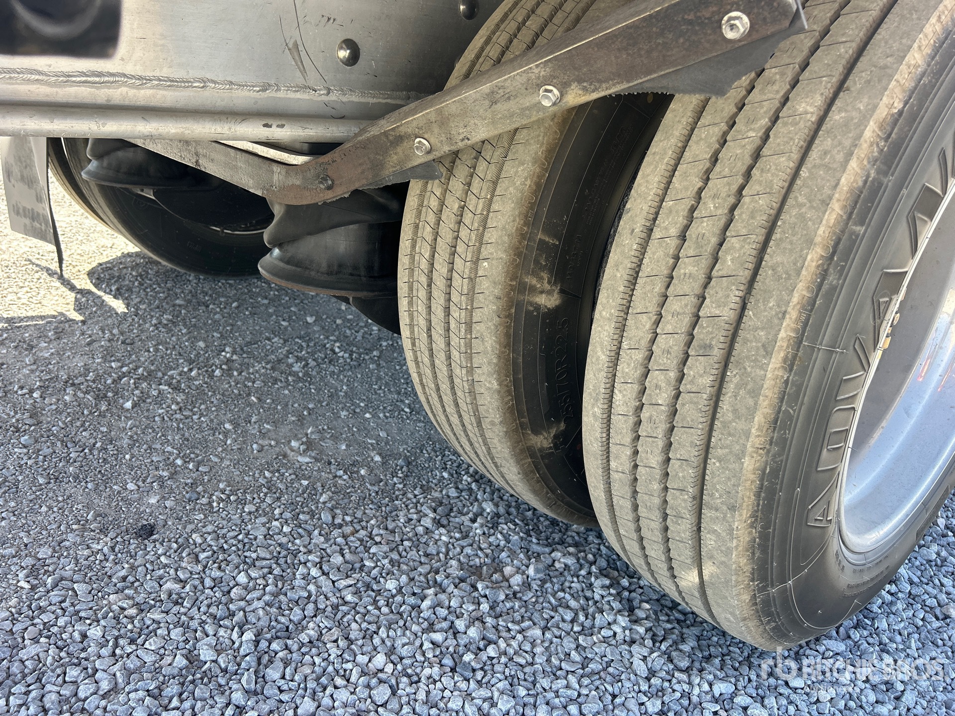2024 Extreme 53 FT SPREAD AXLE