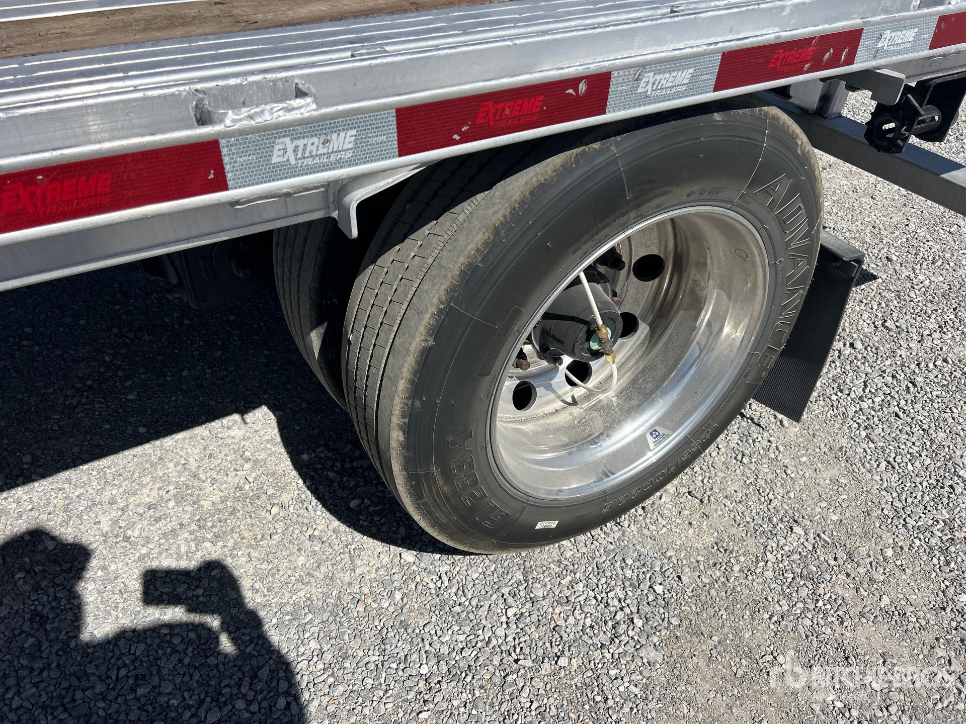 2024 Extreme 53 FT SPREAD AXLE