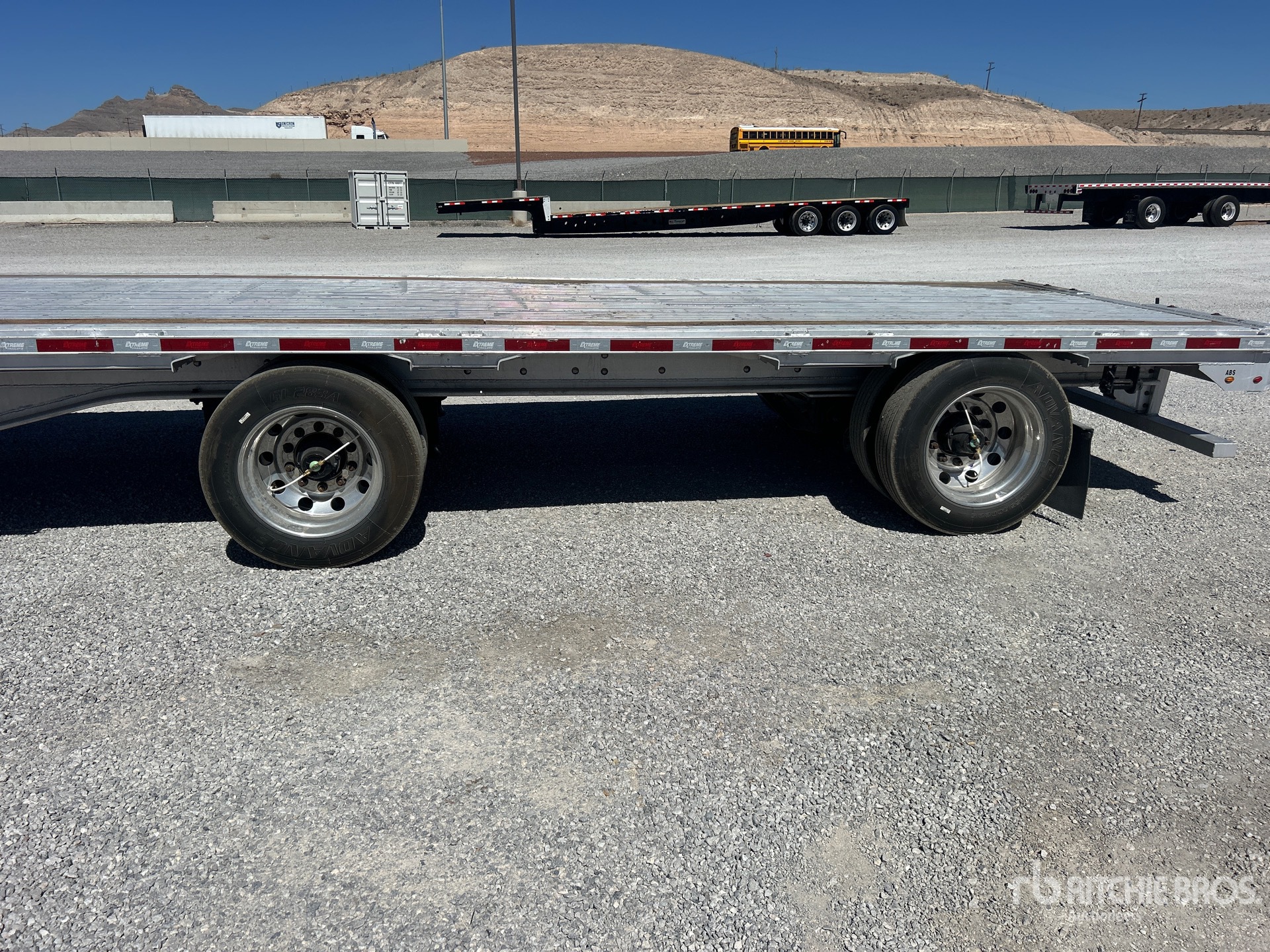 2024 Extreme 53 FT SPREAD AXLE