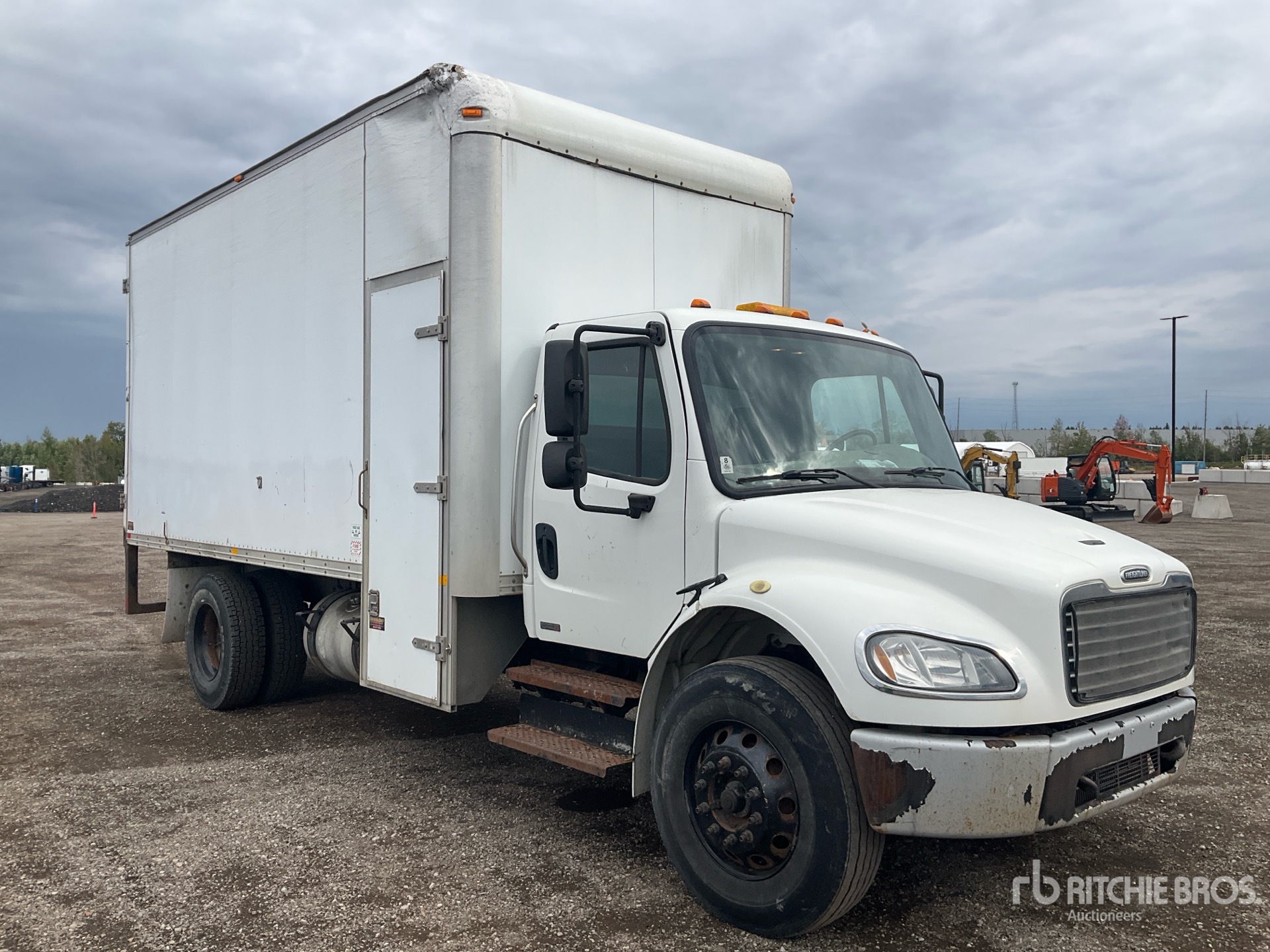 2012 Freightliner M2 106