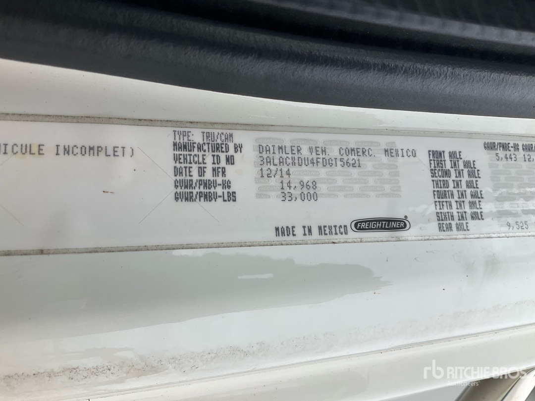 2015 Freightliner M2 106