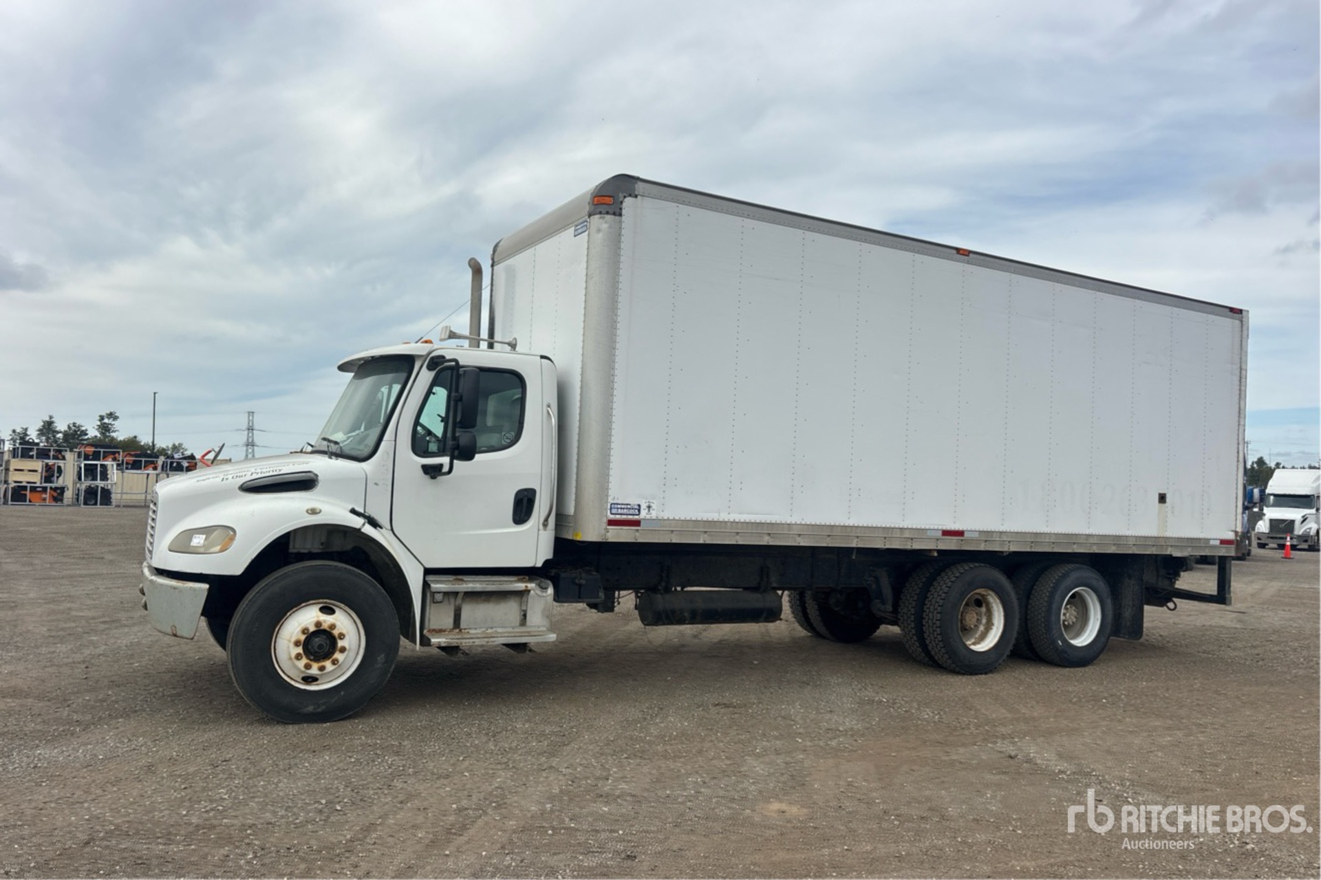 2003 Freightliner M2106